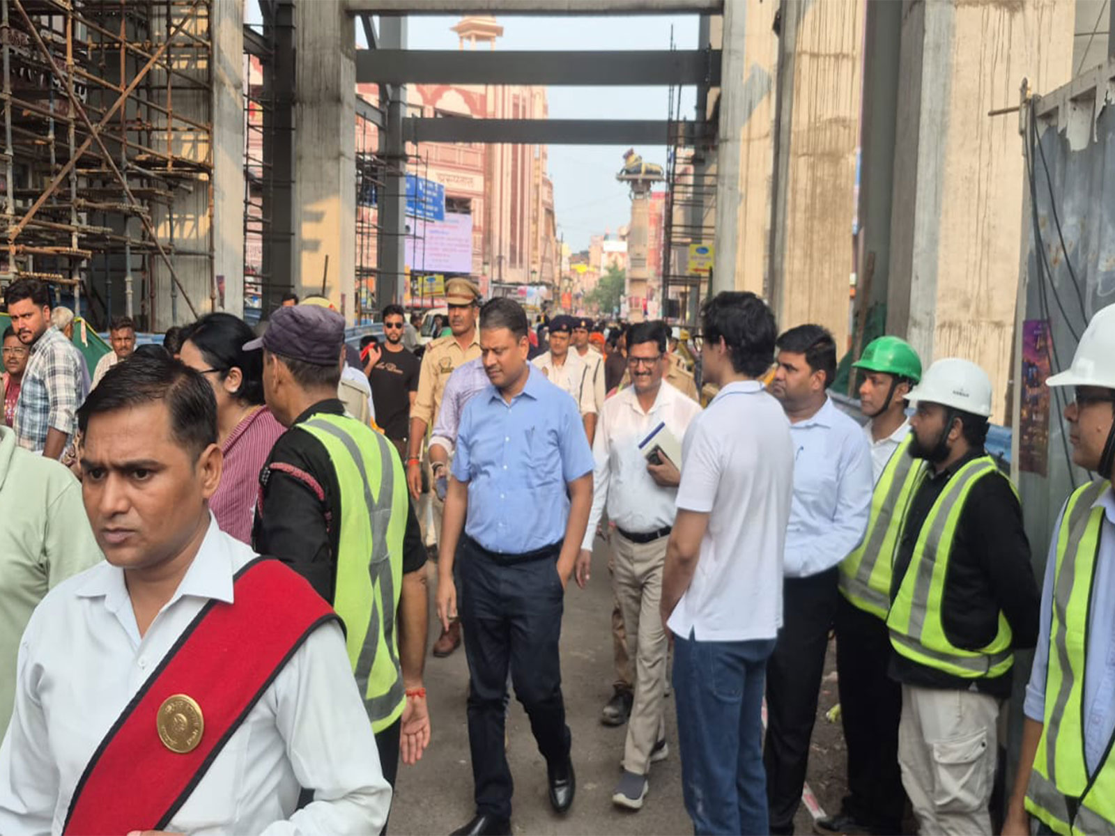 Varanasi Divisional Commissioner inspects ropeway projects (Photo/Information Department Varanasi) Varanasi Divisional Commissioner inspects ropeway projects (Photo/Information Department Varanasi)