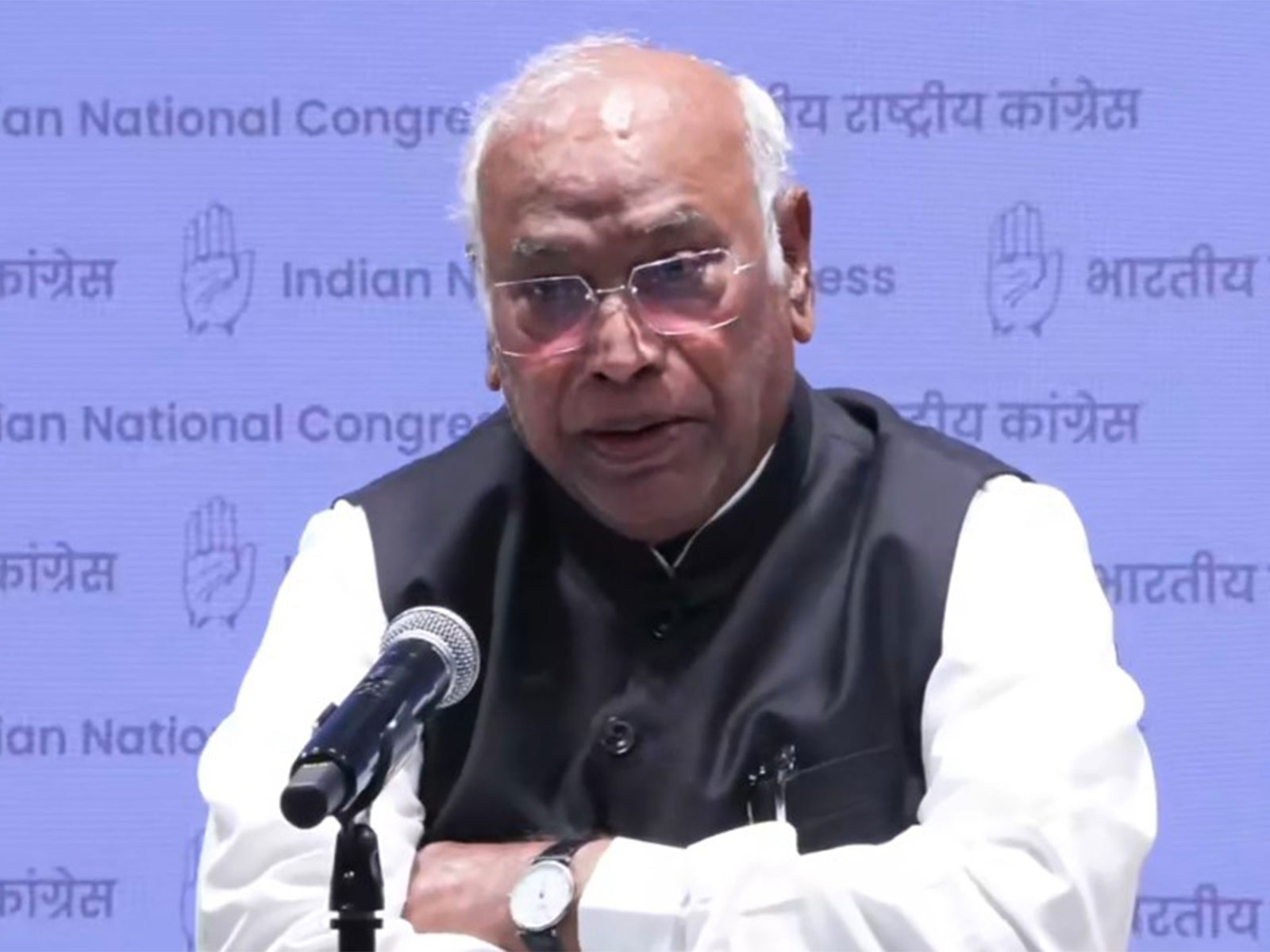Congress president Mallikarjun Kharge (File Photo/ANI) Congress president Mallikarjun Kharge (File Photo/ANI)