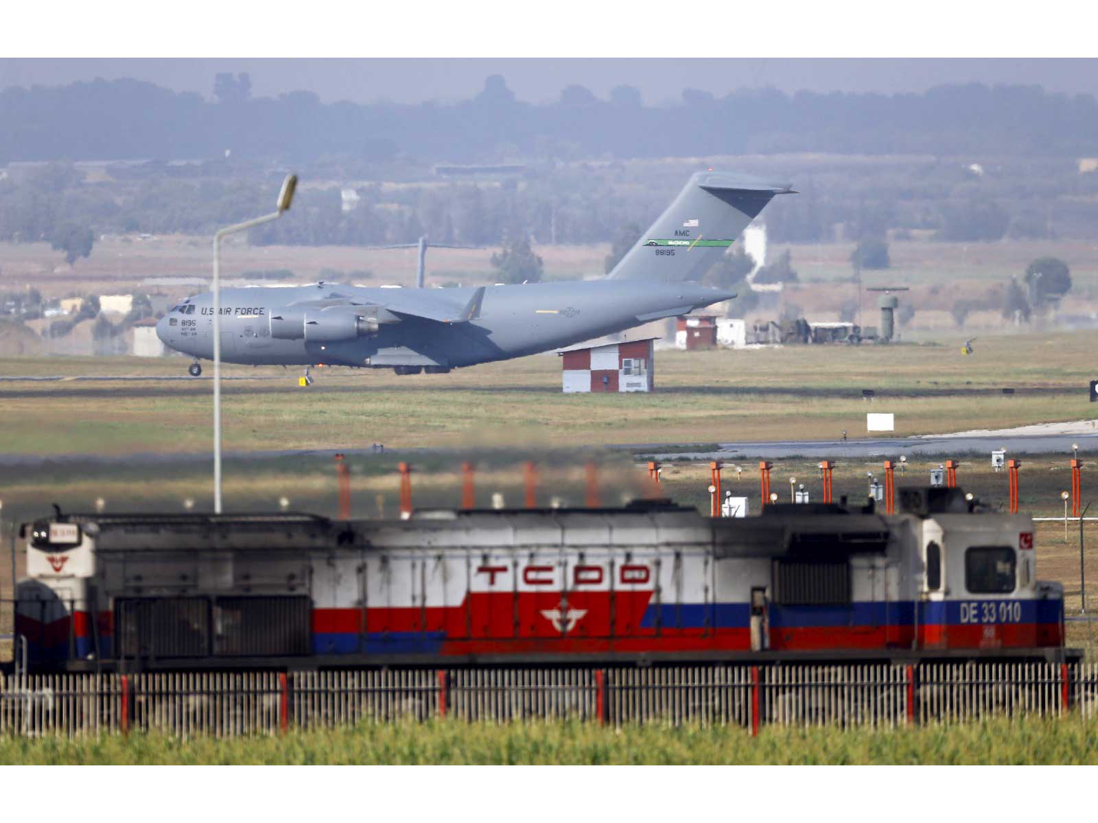 A file photo of an US Air Force Boeing C-17A Globemaster III large transport aircraft (Photo credit/Reuters) A file photo of an US Air Force Boeing C-17A Globemaster III large transport aircraft (Photo credit/Reuters)