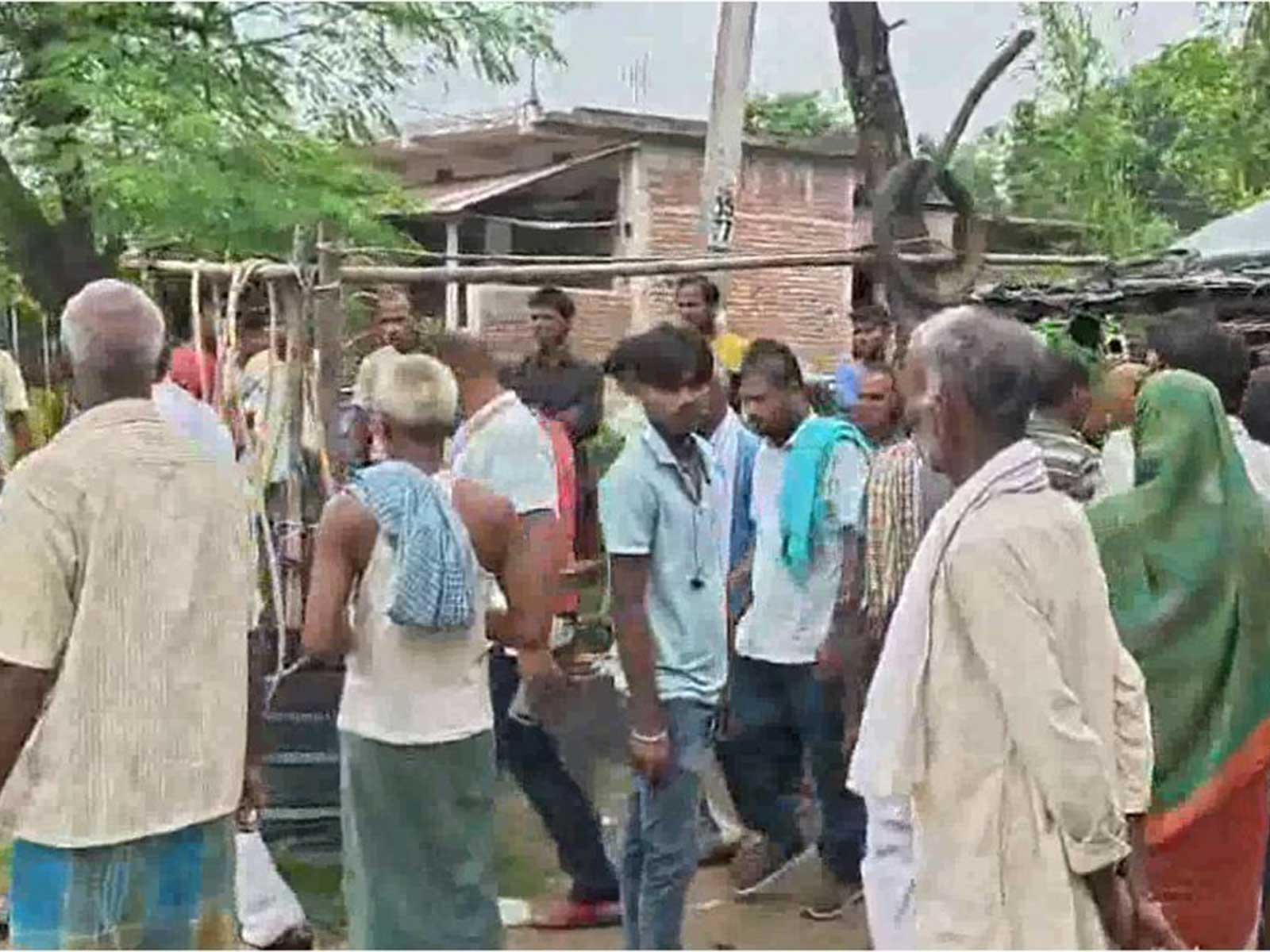 Grief surrounds victim's village in Supaul (Photo/ANI) Grief surrounds victim's village in Supaul (Photo/ANI)