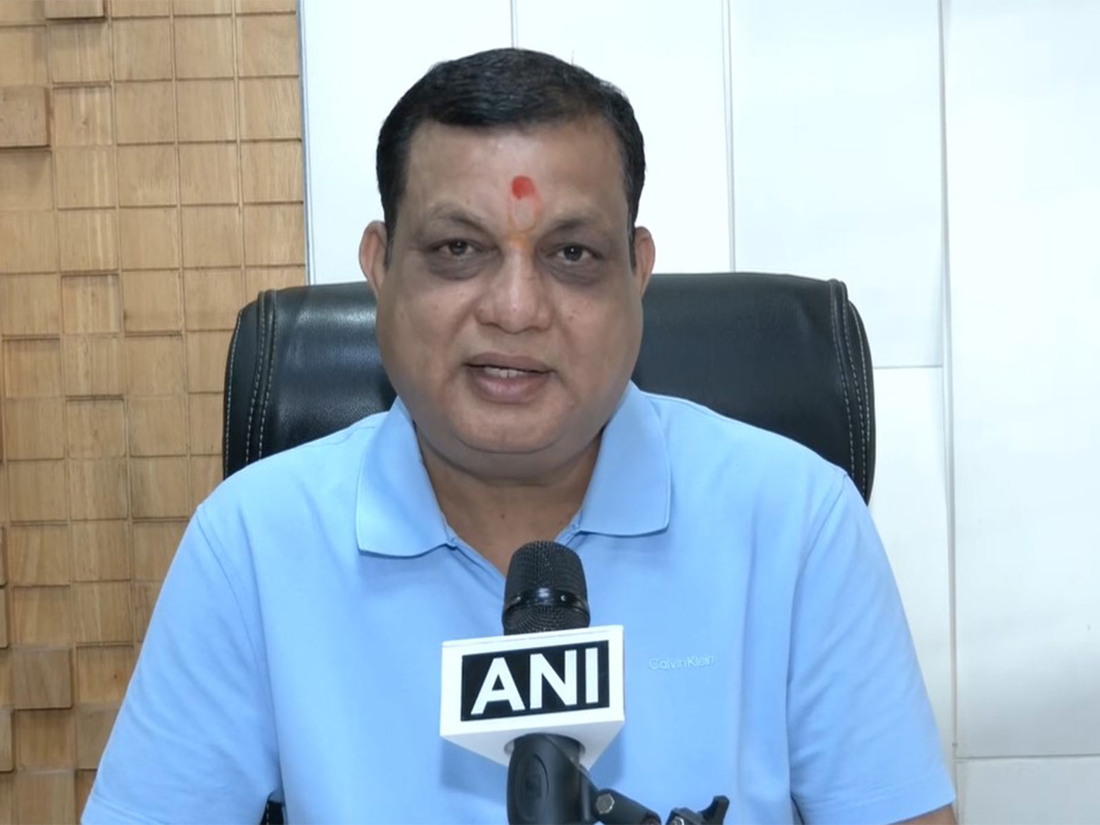 Owner of Akash Travels Manish Sharma (Photo/ANI) Owner of Akash Travels Manish Sharma (Photo/ANI)