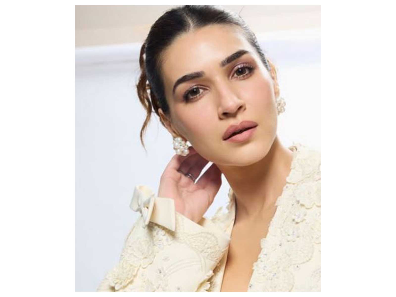 Actor Kriti Sanon (Image source: Instagram@kritisanon)
