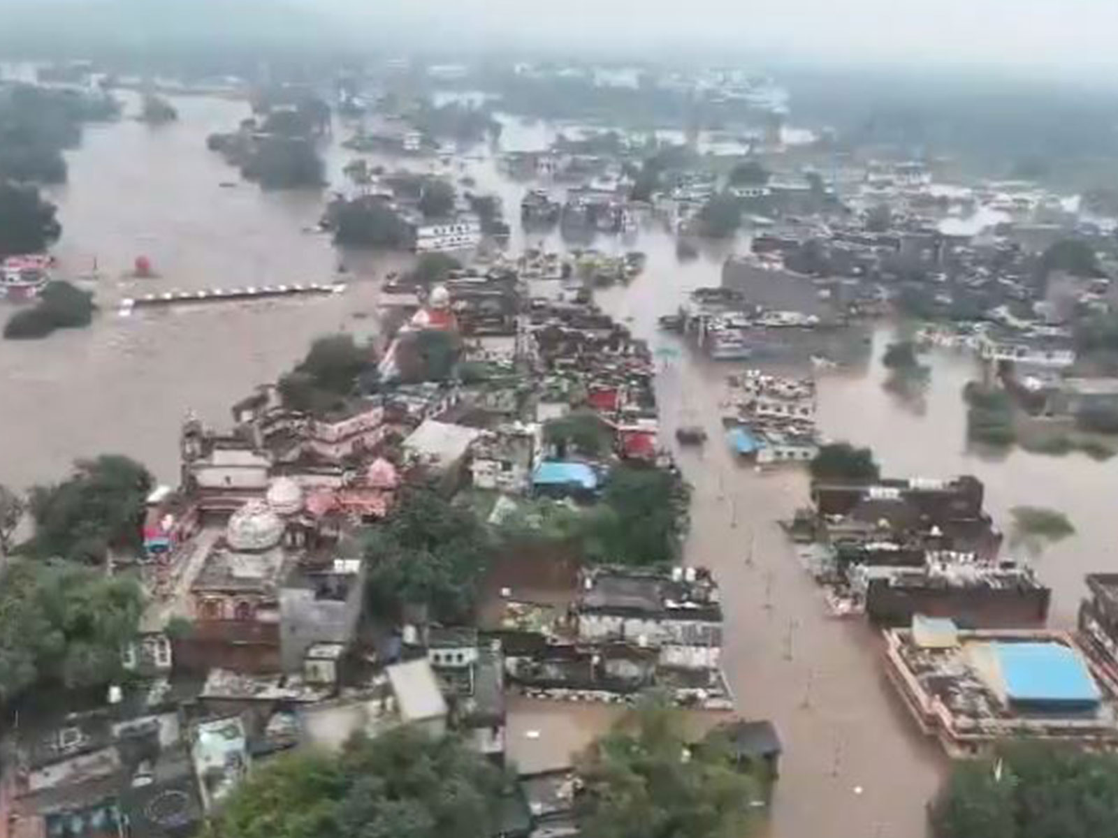 An aerial view captured by a drone camera shows the rising water levels of the Mandakini River at Ram Ghat. (Photo/@chitrakootpol) An aerial view captured by a drone camera shows the rising water levels of the Mandakini River at Ram Ghat. (Photo/@chitrakootpol)