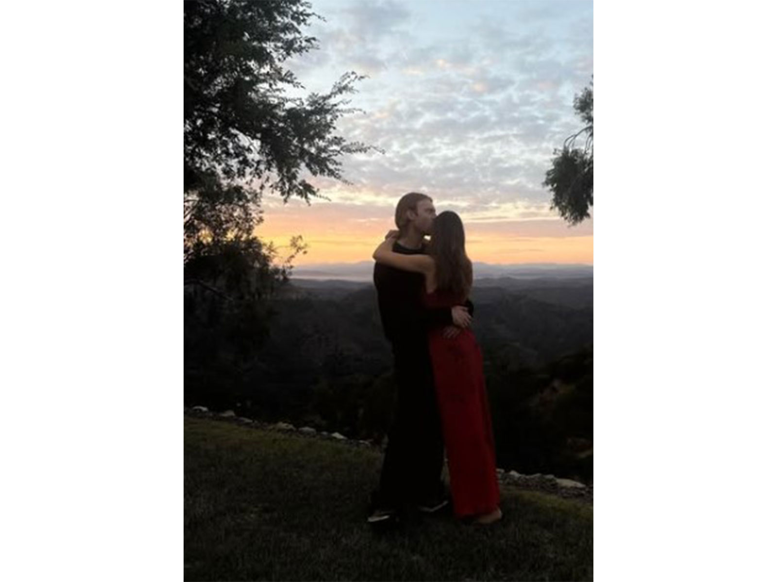 Finneas O’Connell and Claudia Sulewski (Image source: Instagram@finneas)