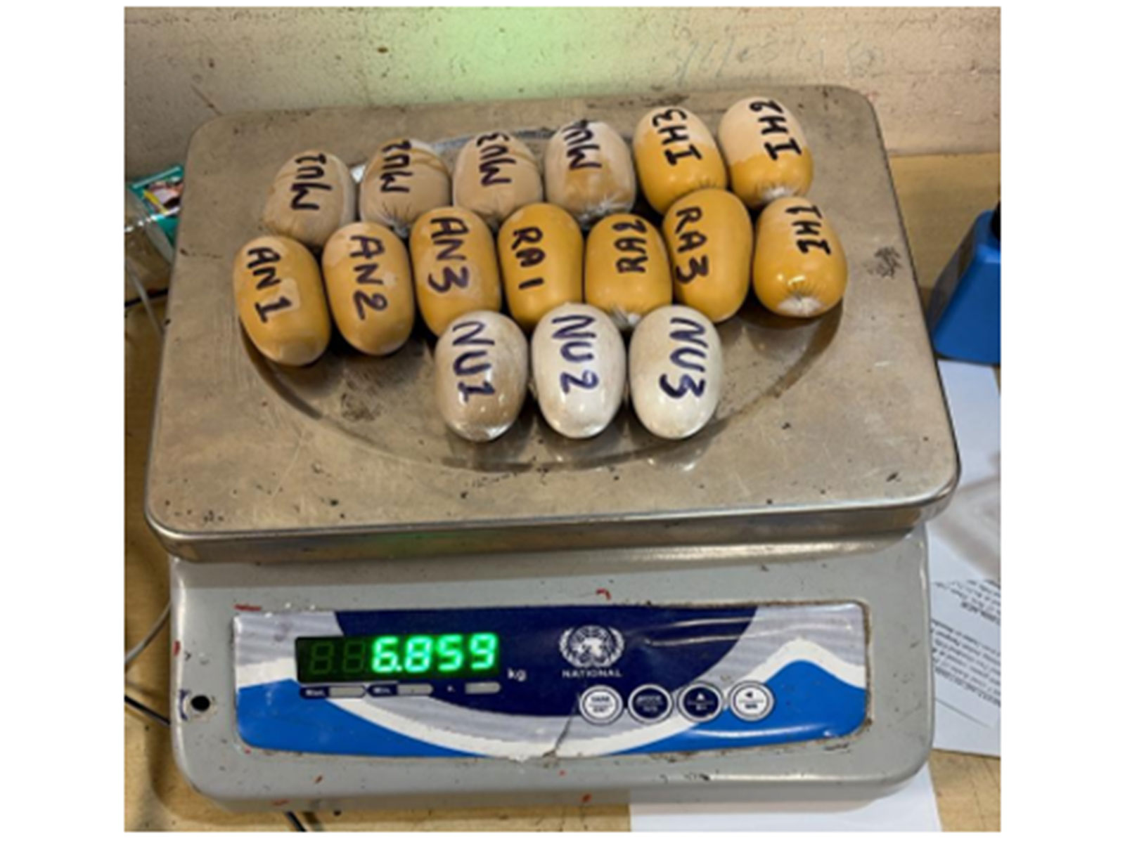 6.85 kg gold in wax form seized at Mumbai airport (Photo/Ministry of finance) 6.85 kg gold in wax form seized at Mumbai airport (Photo/Ministry of finance)