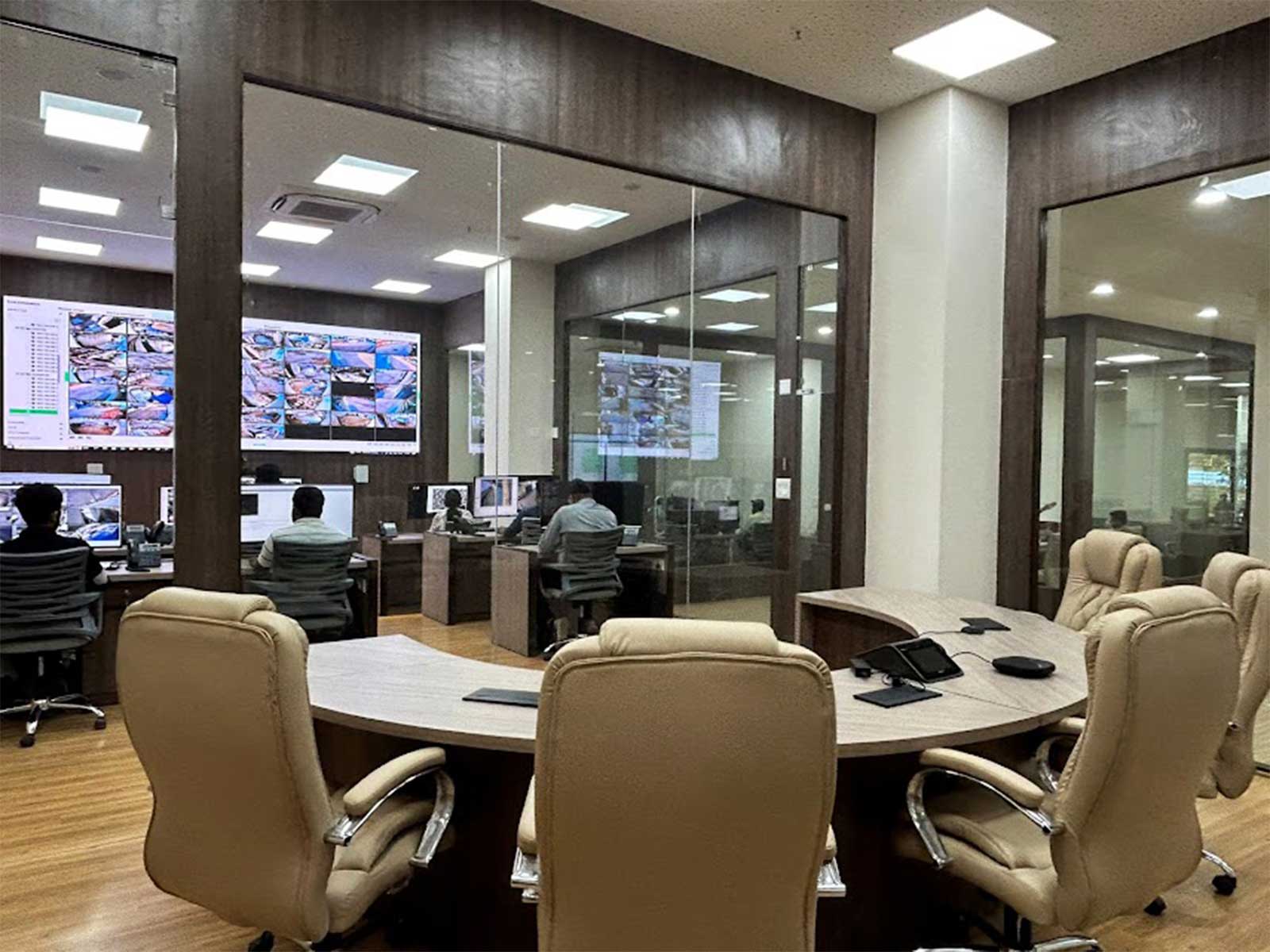 Gujarat: Command-and-Control Centre at the Head Office (Photo: Gujarat CMO) Gujarat: Command-and-Control Centre at the Head Office (Photo: Gujarat CMO)