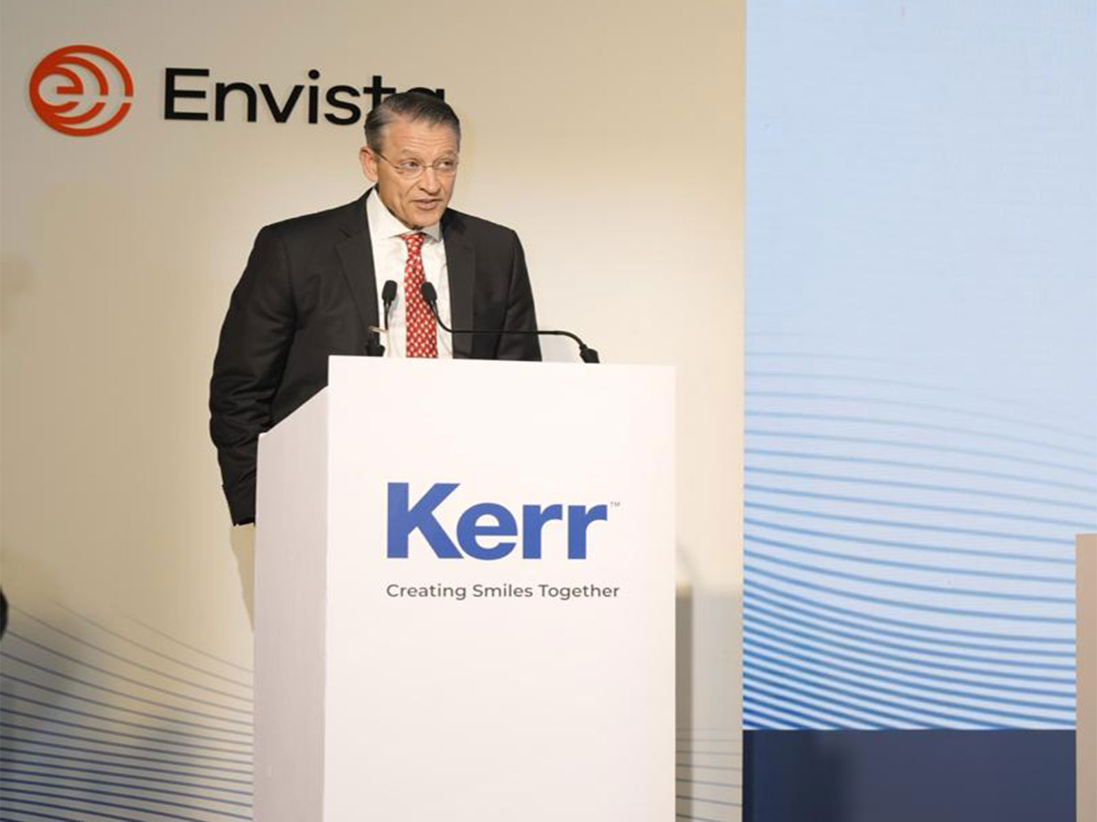 Paul Keel, CEO, Envista at the launch of Kerr Consumables in India Paul Keel, CEO, Envista at the launch of Kerr Consumables in India