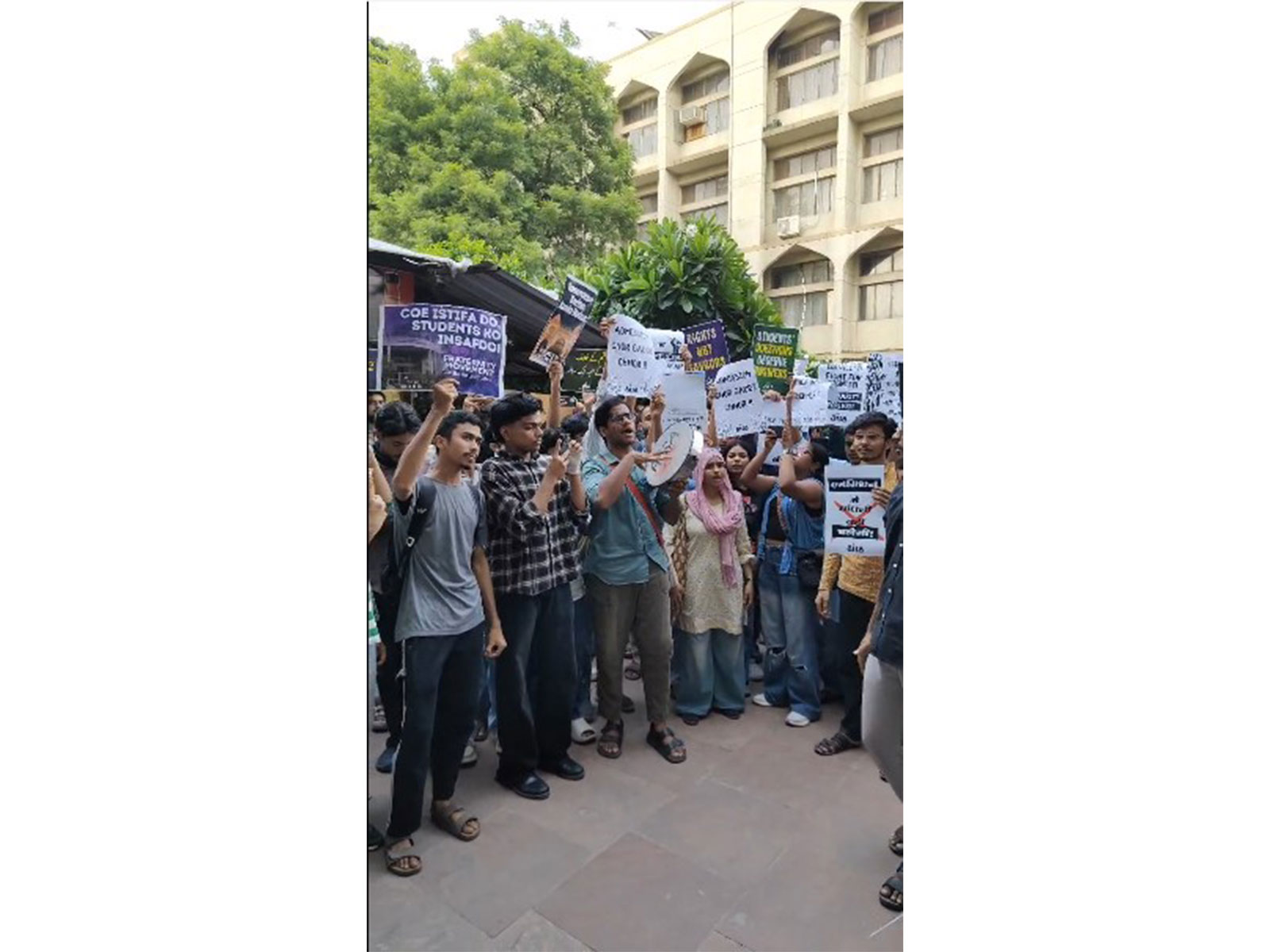 AISA Gherao Dean's office over spot registration admission scam (Photo/AISA)