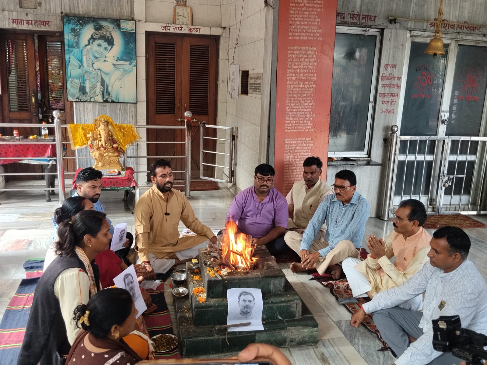Uttarakhand BJP performs 'Buddhi-Shuddhi' Yajna for Rahul Gandhi (Photo/ANI) Uttarakhand BJP performs 'Buddhi-Shuddhi' Yajna for Rahul Gandhi (Photo/ANI)