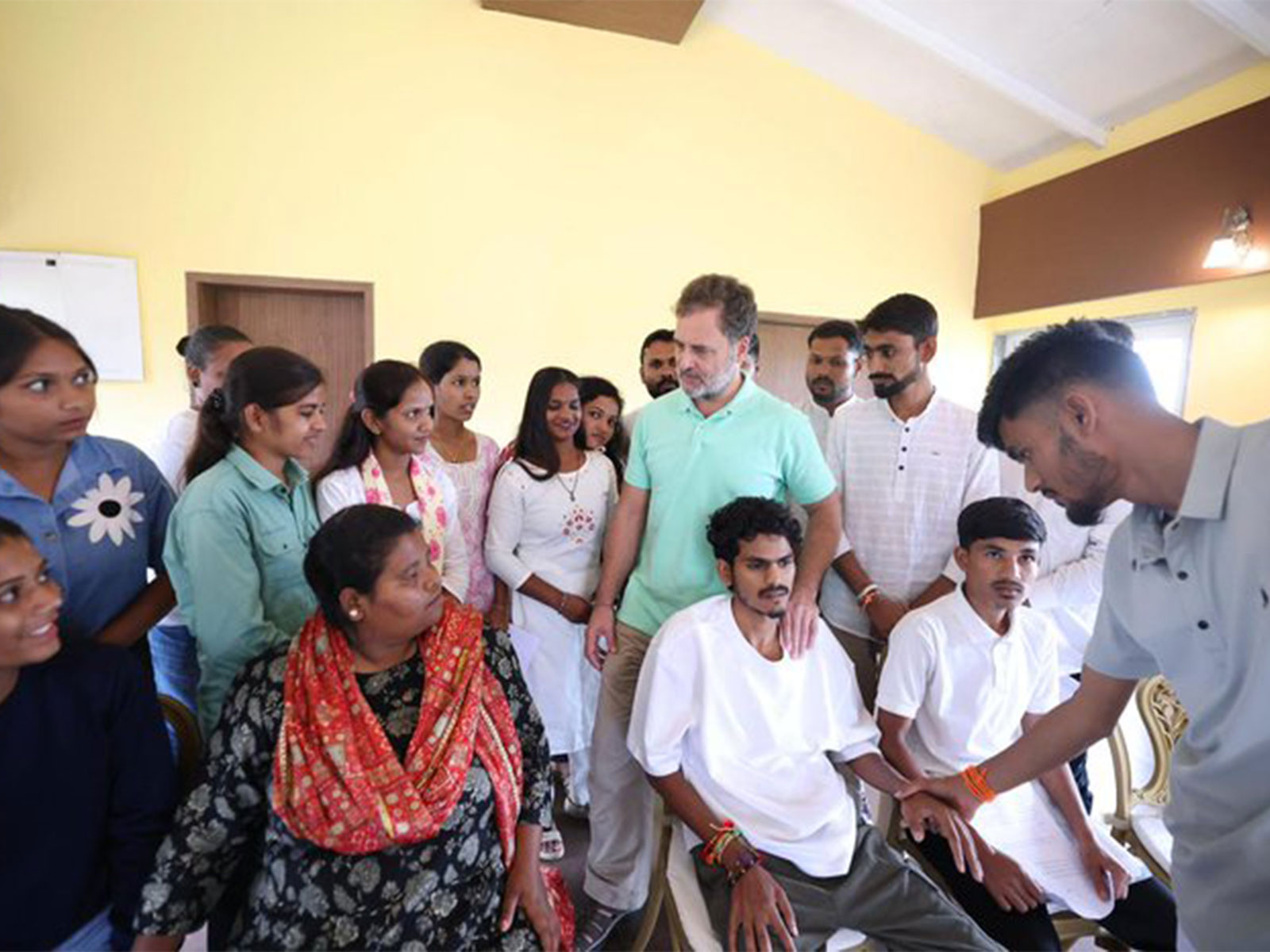 Rahul Gandhi on Tuesday met a delegation of tribal students in Nashik (Photo/X@RahulGandhi)