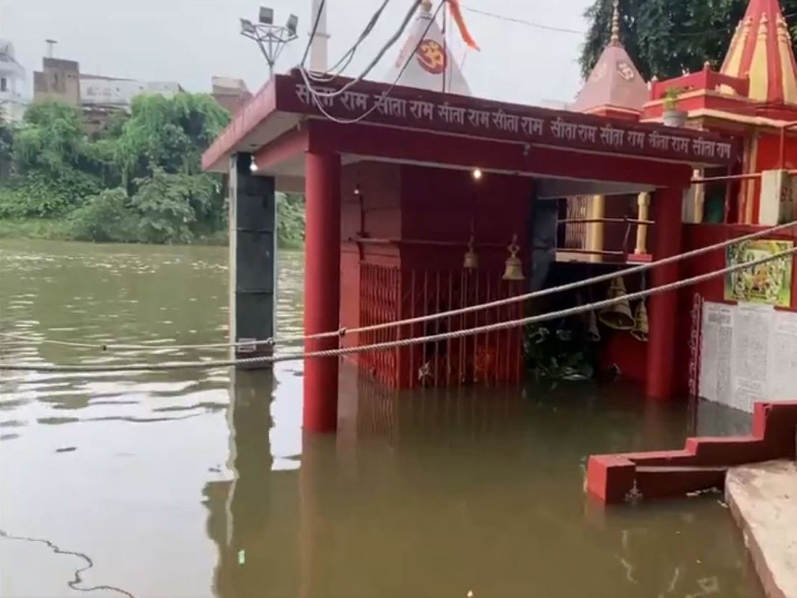UP: Ganga river water level rises in Varanasi amid flood situation (Photo/ANI)