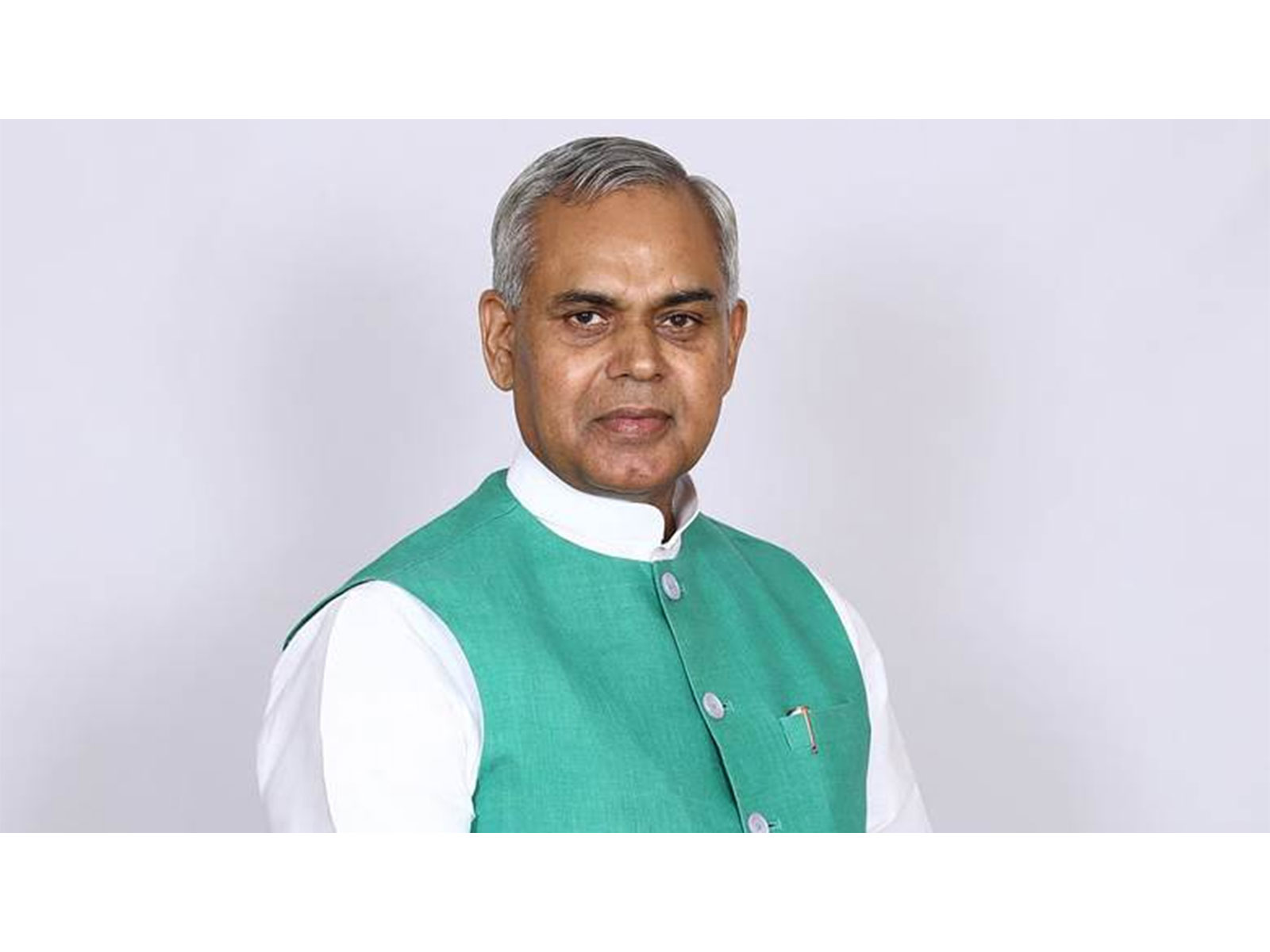 Gujarat Governor Acharya Devvrat to Visit Mumbai on September 27 to Inaugurate a Vedic Research Project Gujarat Governor Acharya Devvrat to Visit Mumbai on September 27 to Inaugurate a Vedic Research Project