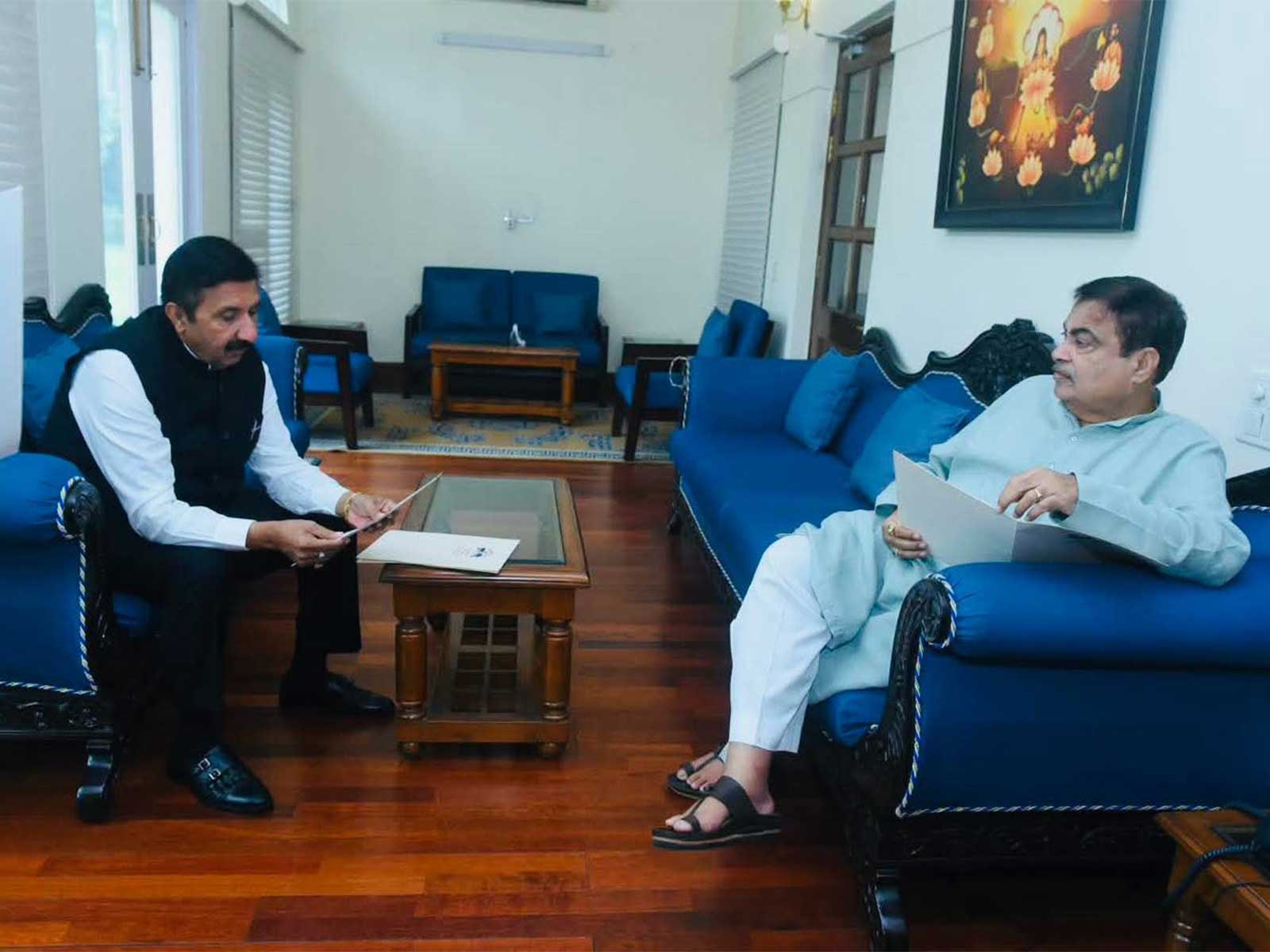 Dy CM Mukesh Agnihotri and Union minister Nitin Nabin (Photo/X/@Agnihotriinc)
