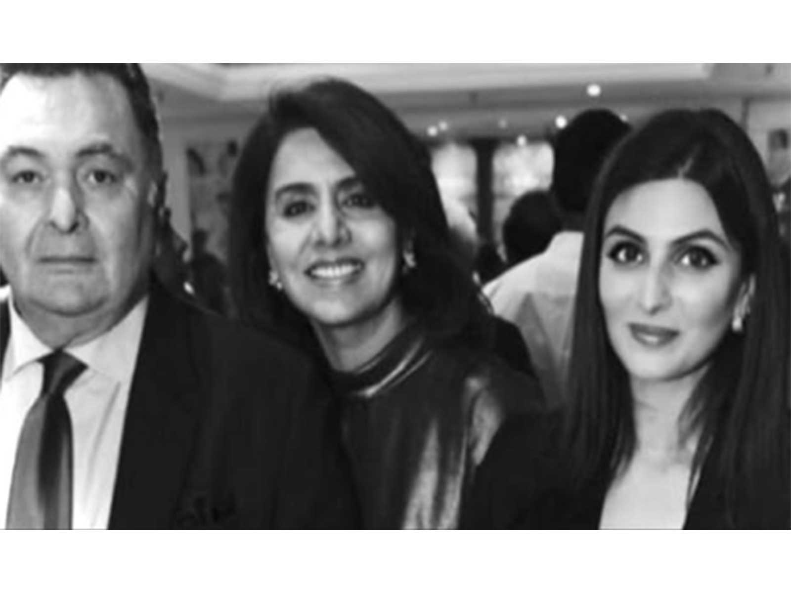 Late actor Rishi Kapoor, Neetu Kapoor, Riddhima Kapoor Sahni (Photo/Instagram/ @riddhimakapoorsahniofficial)