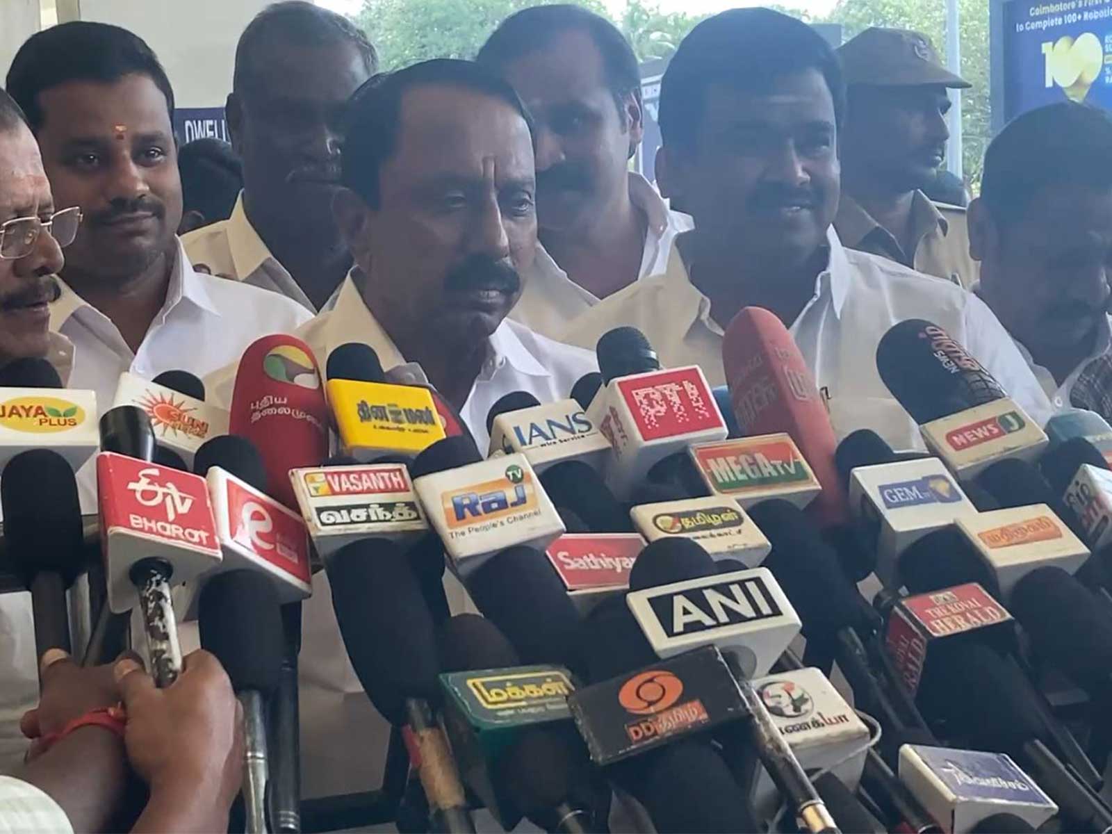 Tamil Nadu Revenue Minister Sengottaiyan (Photo/ANI) Tamil Nadu Revenue Minister Sengottaiyan (Photo/ANI)