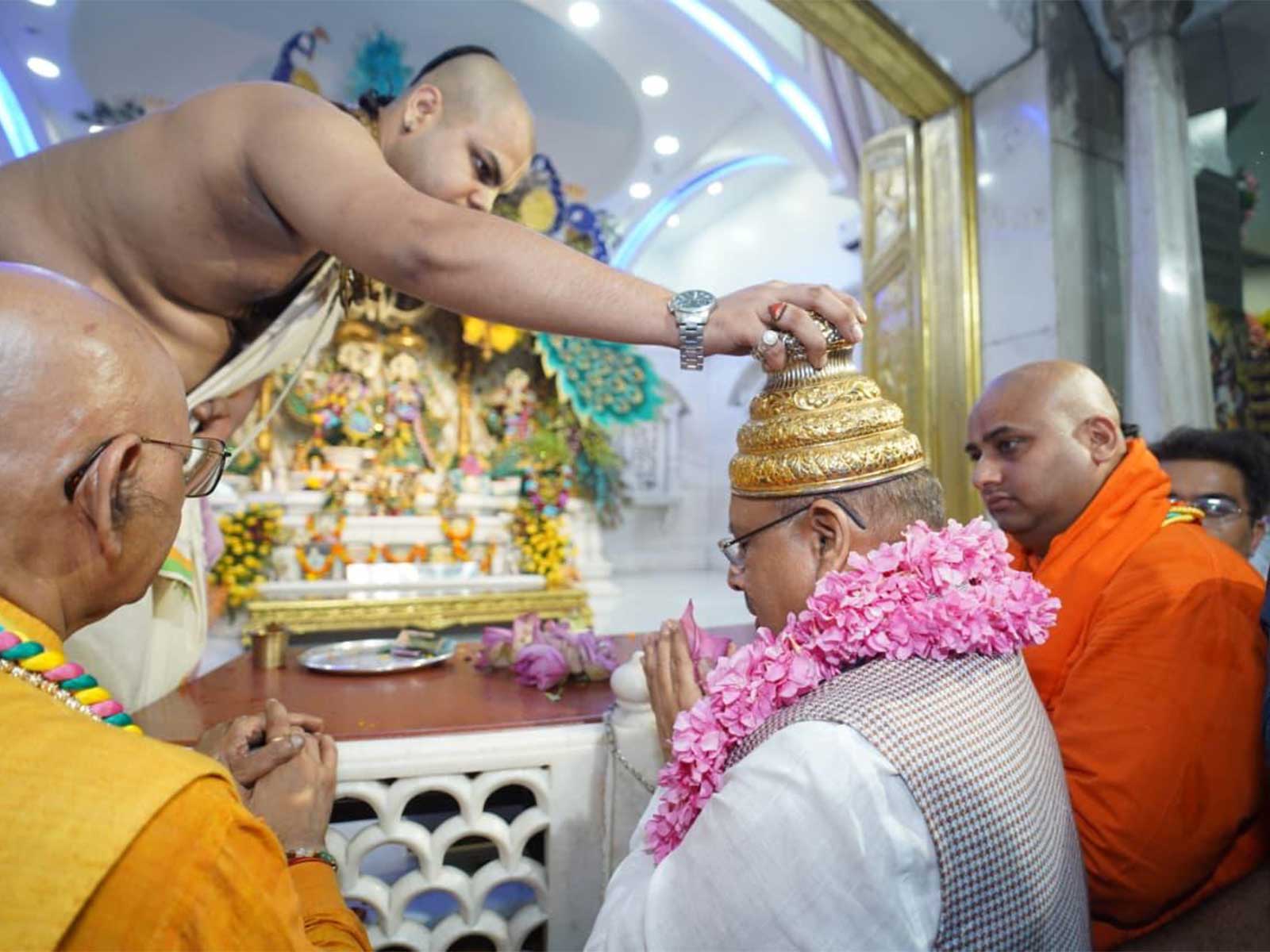 Delhi Legislative Assembly Speaker Vijender Gupta visits ISKCON Temple (Photo/Delhi Legislative Assembly Secretariat)