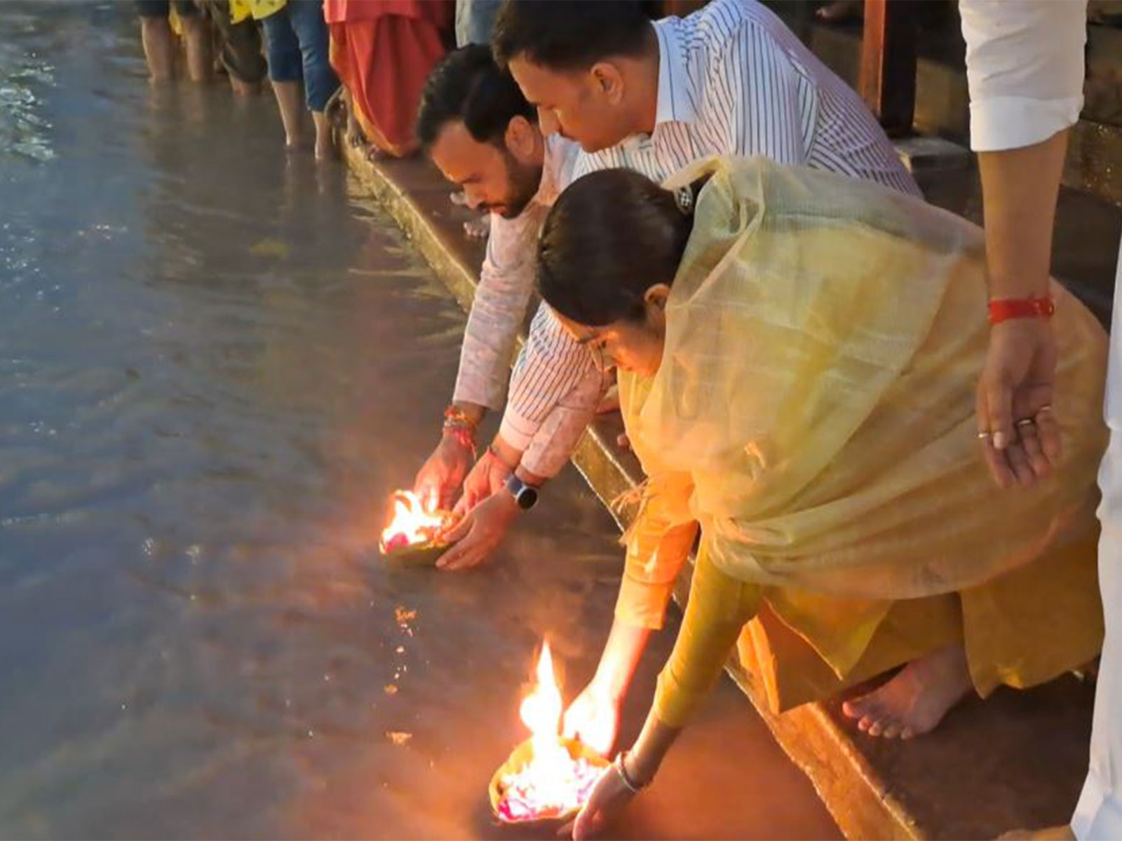 Suriname Envoy joins Ganga Aarti in Haridwar on Janmashtami (Photo/ANI)