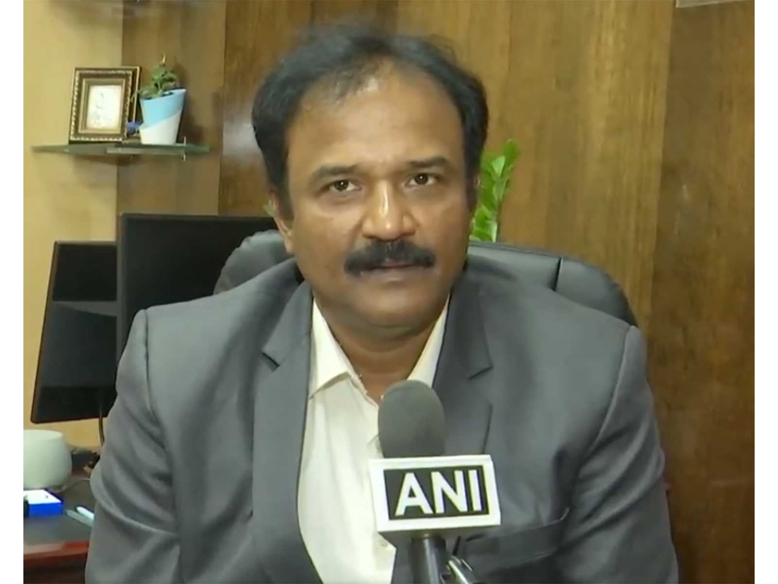 Director and Dean of Bowring and Lady Curzon Hospital, Dr Sriniwaslu Naidu (Photo/ANI) Director and Dean of Bowring and Lady Curzon Hospital, Dr Sriniwaslu Naidu (Photo/ANI)