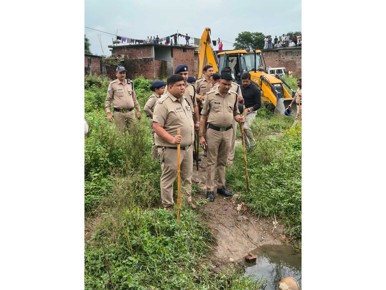 Police conducted an anti-encroachment drive in Sahaspur (Photo/ANI) Police conducted an anti-encroachment drive in Sahaspur (Photo/ANI)