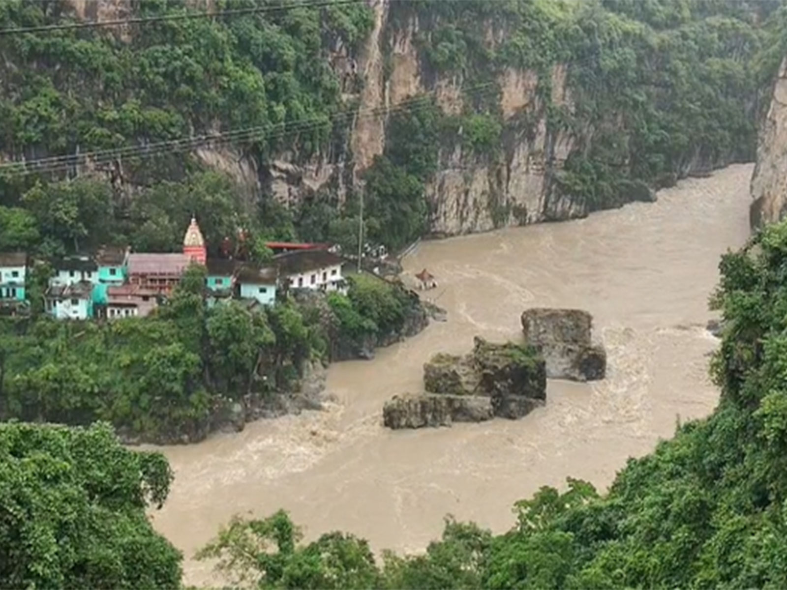 Water levels of Alaknanda and Mandakini rivers have risen after heavy rains (Photo/ANI) Water levels of Alaknanda and Mandakini rivers have risen after heavy rains (Photo/ANI)