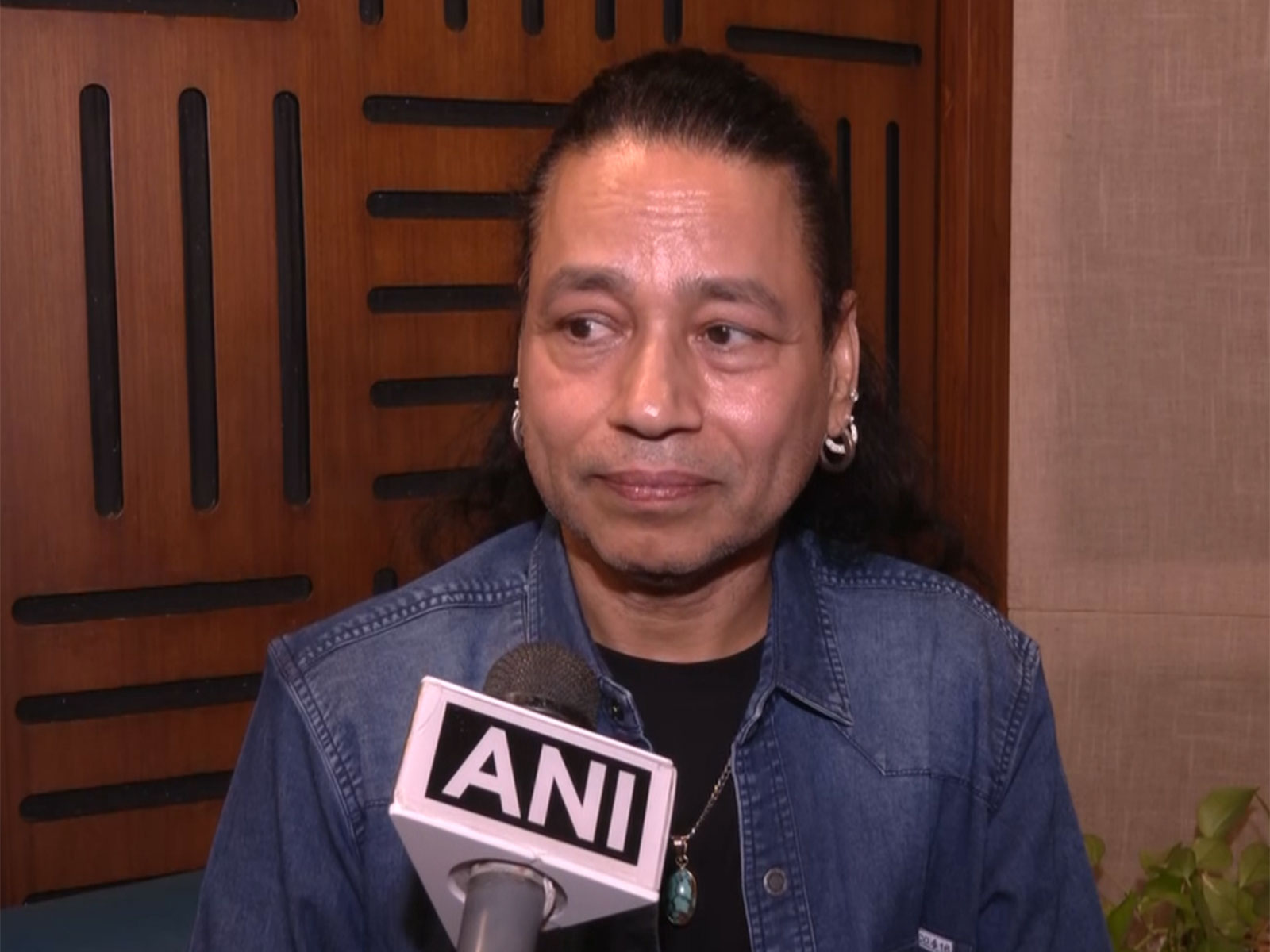 Kailash Kher (Photo/ANI) Kailash Kher (Photo/ANI)