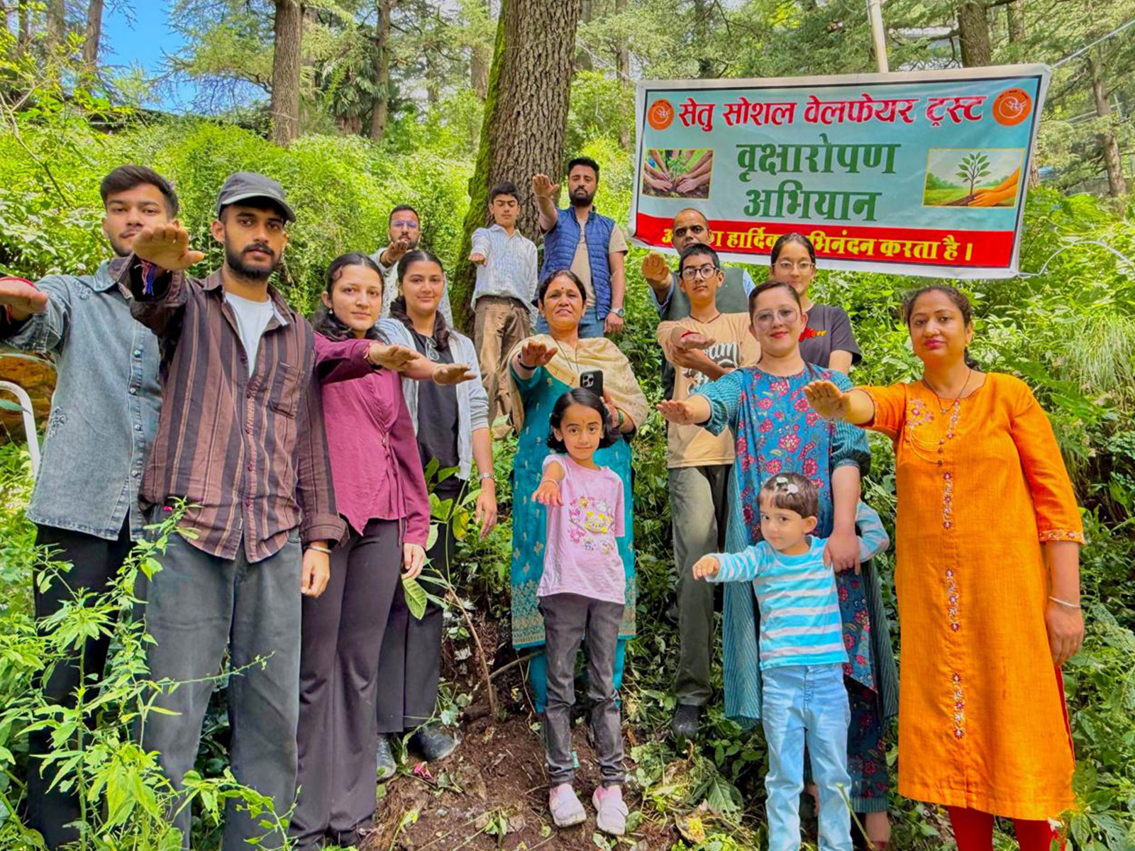 Shimla plantation drive promotes environmental responsibility (Photo/ ANI)