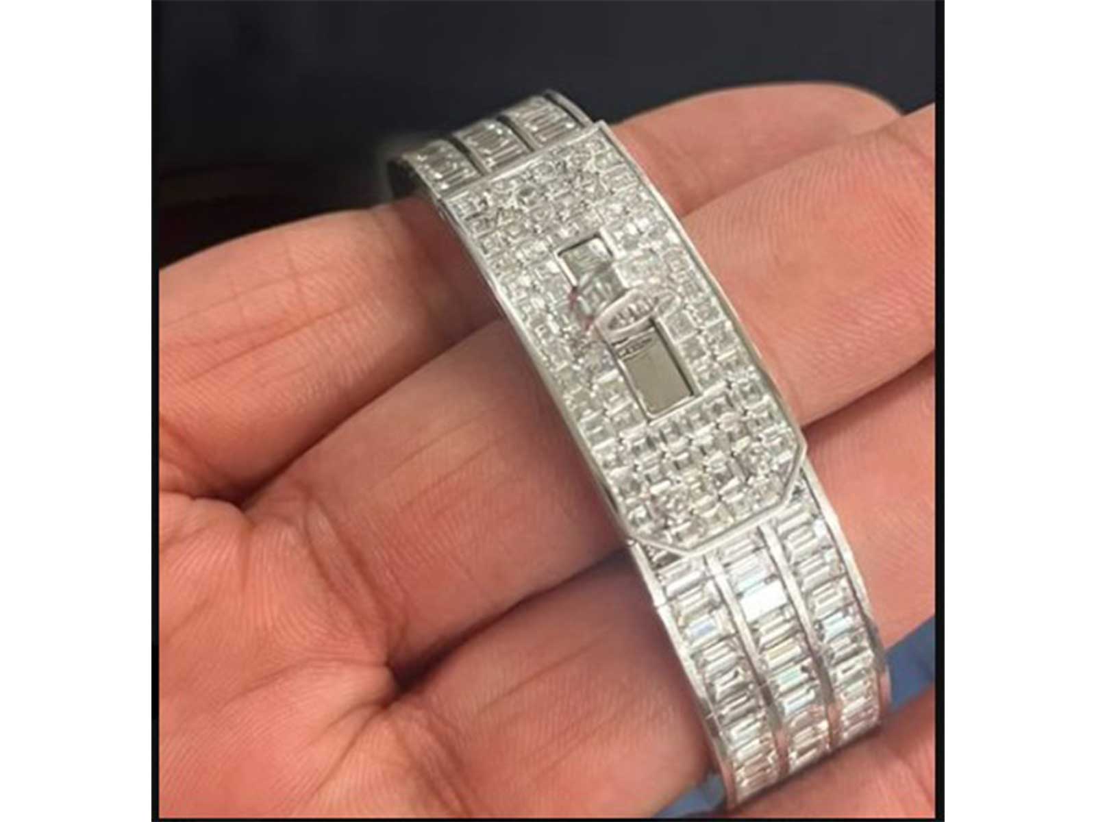 Delhi Customs seizes diamond-studded gold bracelet worth over Rs 1 crore at IGI Airport (Photo: Delhi Customs) Delhi Customs seizes diamond-studded gold bracelet worth over Rs 1 crore at IGI Airport (Photo: Delhi Customs)