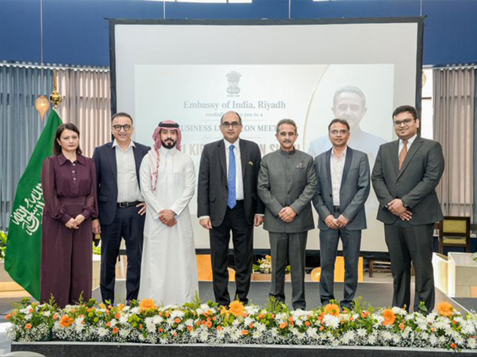 MoS Kirti Vardhan Singh with Indian business leaders, entrepreneurs and professionals in Riyadh. (Photo: X/@KVSinghMPGonda) MoS Kirti Vardhan Singh with Indian business leaders, entrepreneurs and professionals in Riyadh. (Photo: X/@KVSinghMPGonda)