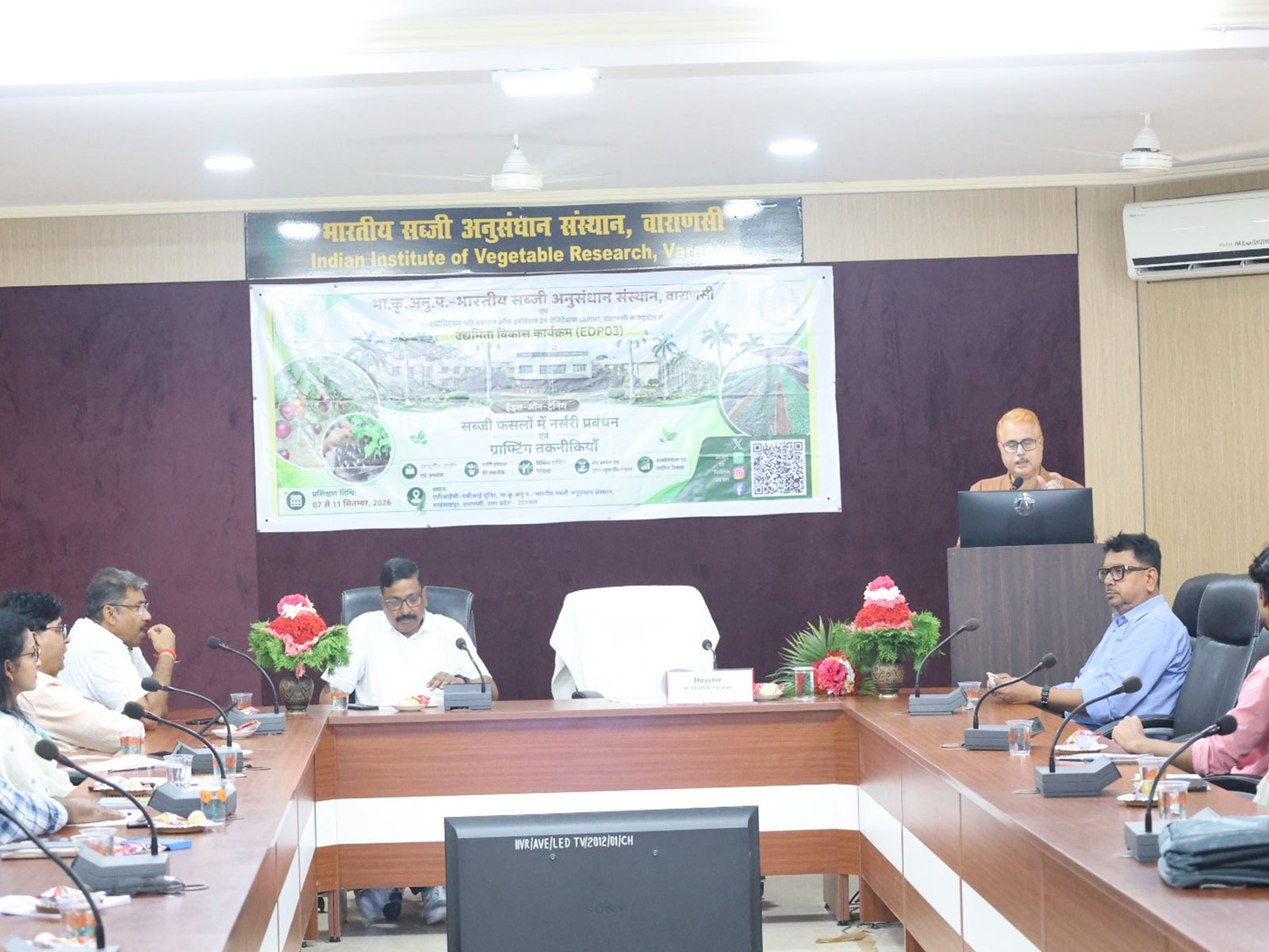 5-day training on grafting techniques in vegetable crops begins in Varanasi (Photo: X/@icar_iivr)