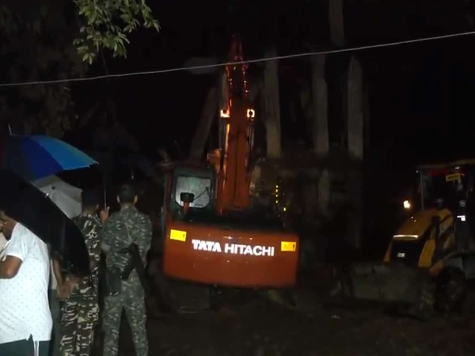 Rescue operation underway (Photo/ANI) Rescue operation underway (Photo/ANI)