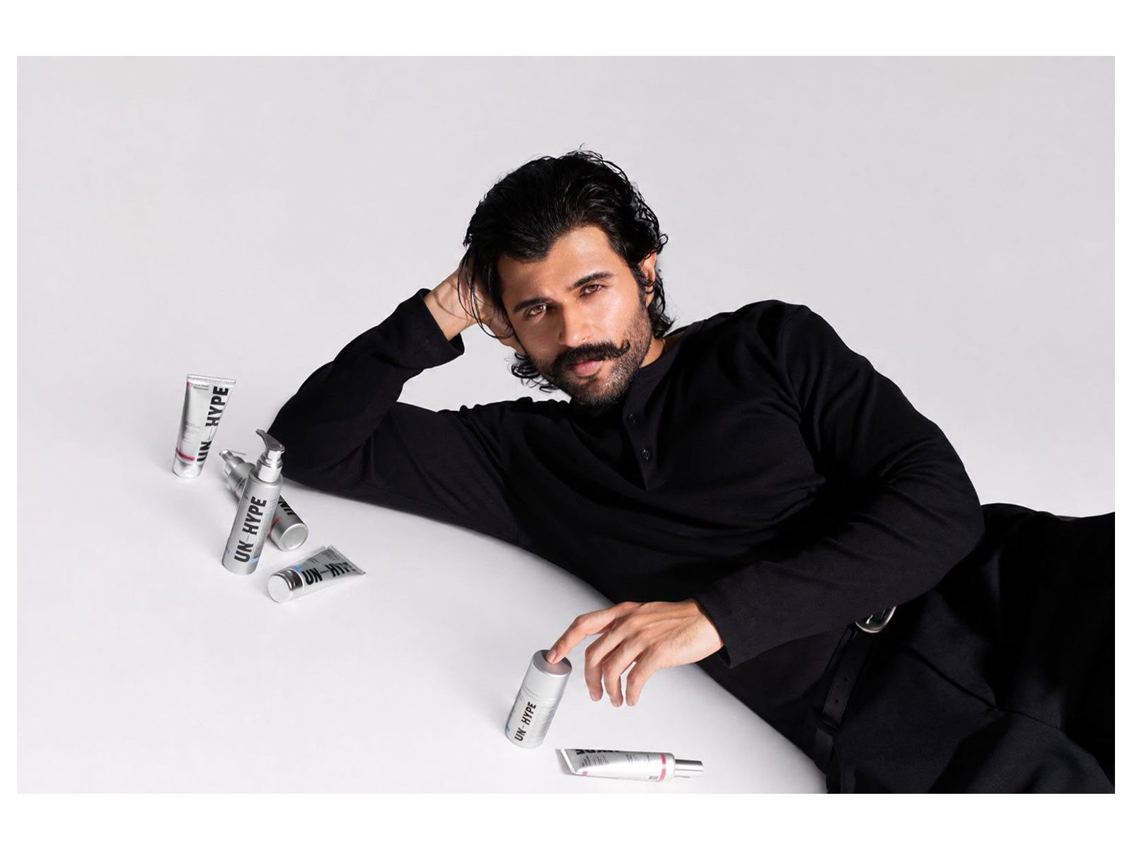 Vijay Deverakonda co-launches Unhype (Photo/Unhype) Vijay Deverakonda co-launches Unhype (Photo/Unhype)