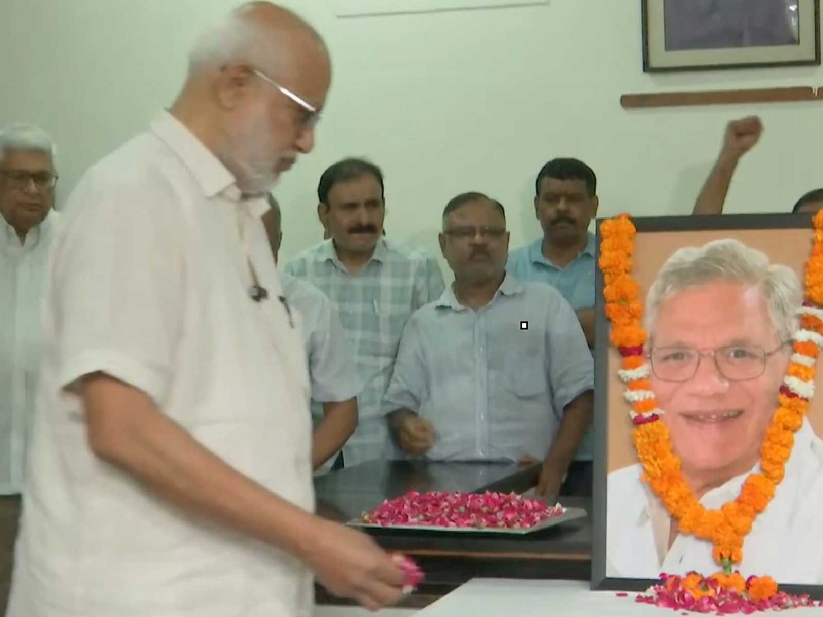 CPI(M) leaders pay floral tribute to Sitaram Yechury on death anniversary (Photo/ANI)