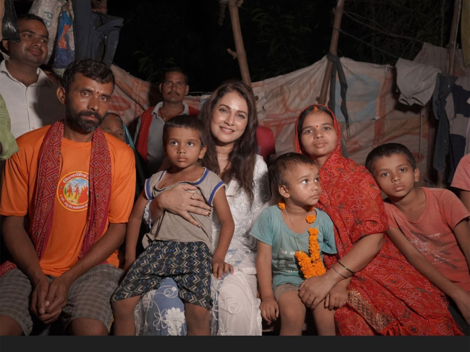 Bhojpuri Star Pakkhi Hegde Turns Lifesaver for Buxar Flood Victims Through the Pakkhi Foundation