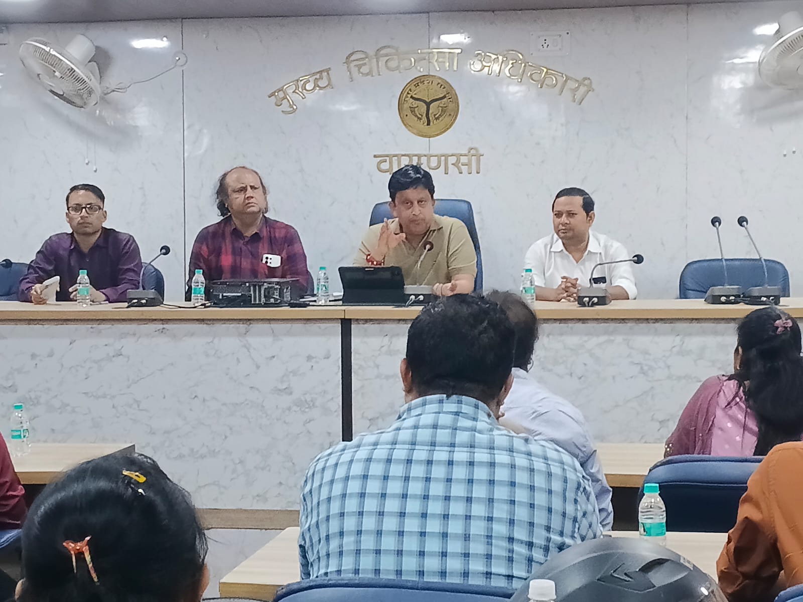 Officials and representatives attend a meeting chaired by Chief Medical Officer NP Singh to discuss preparations for blood donation camps in Varanasi (Photo/Information Department Varanasi)