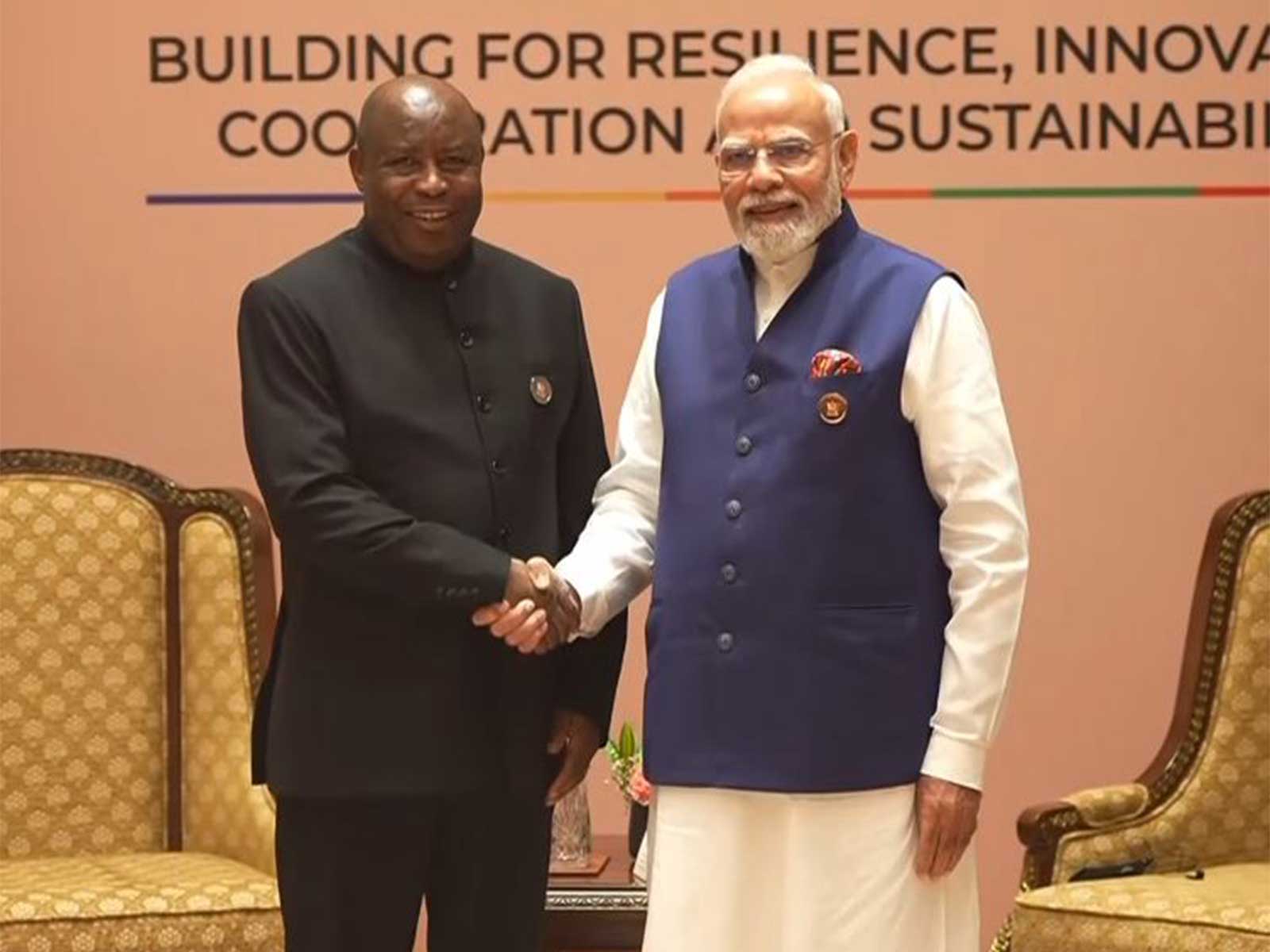 Prime Minister Narendra Modi with Burundi President Évariste Ndayishimiye (Photo/DD) Prime Minister Narendra Modi with Burundi President Évariste Ndayishimiye (Photo/DD)