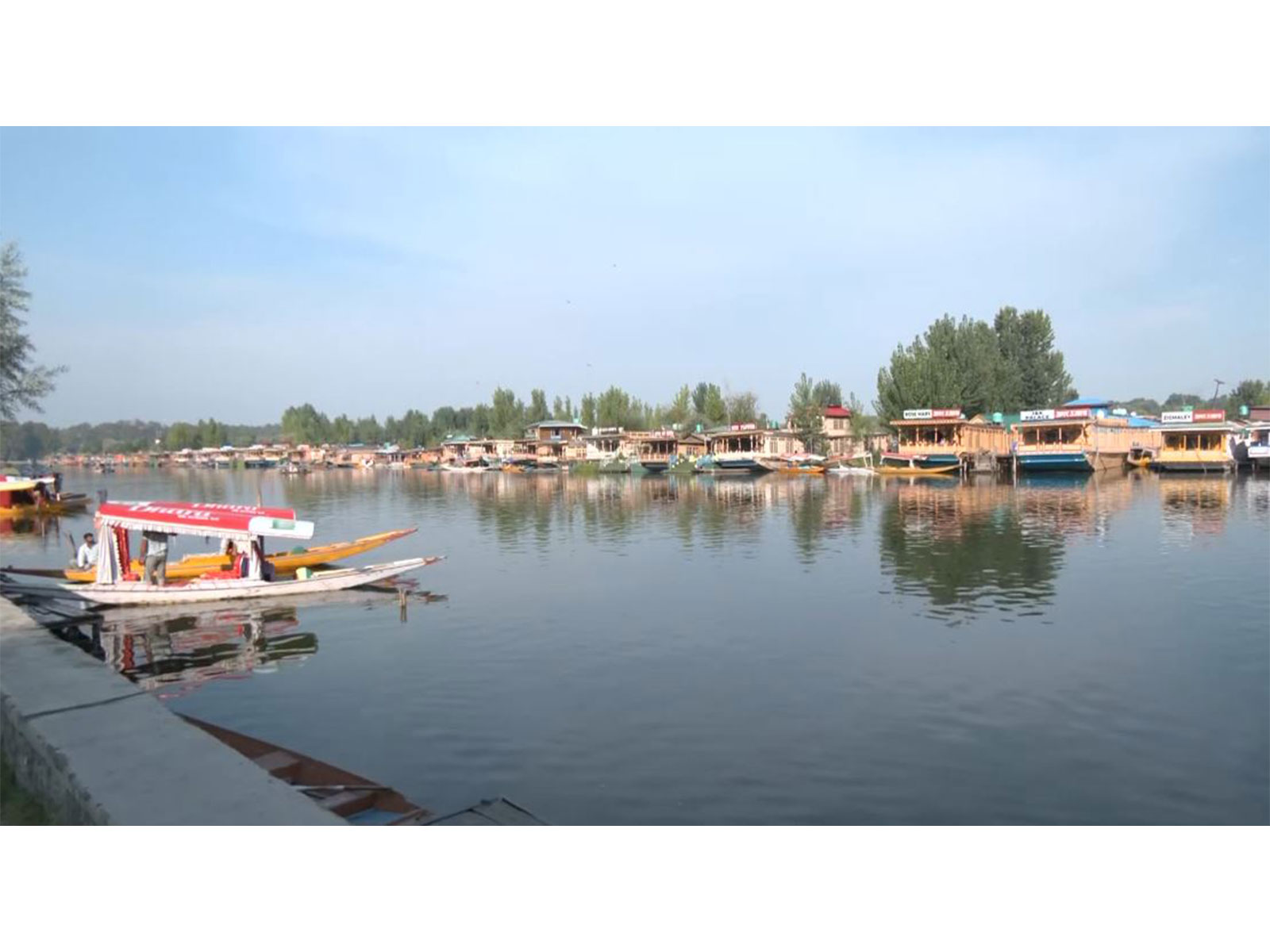 Shikara Rides at Dal Lake, Srinagar (photo/ANI) Shikara Rides at Dal Lake, Srinagar (photo/ANI)