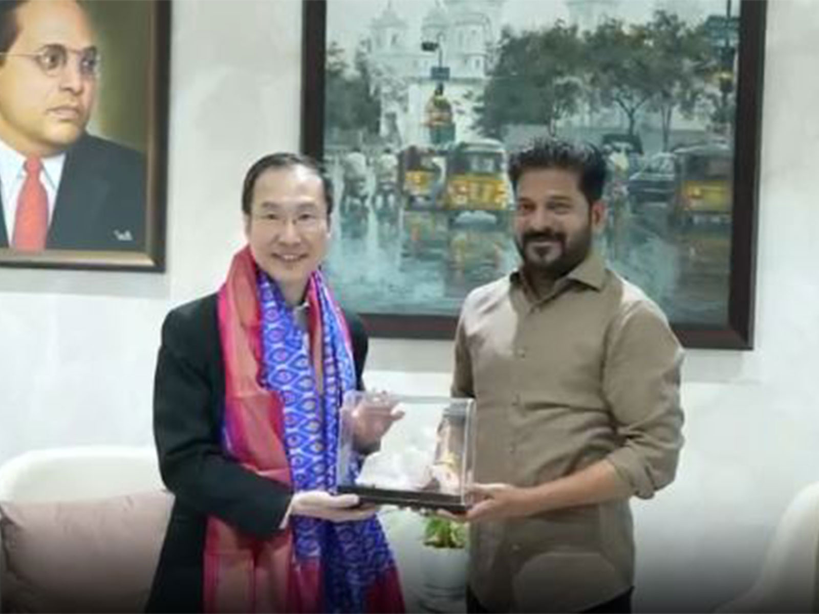 Telangana Chief Minister Revanth Reddy with Singapore delegation led by Augustine Lee (Photo/Telangana CMO)