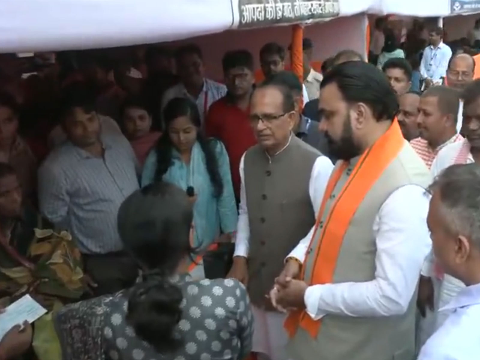 Union minister Shivraj Singh Chouhan, Bihar CM meet Bihar flood victims (Photo/ANI) Union minister Shivraj Singh Chouhan, Bihar CM meet Bihar flood victims (Photo/ANI)