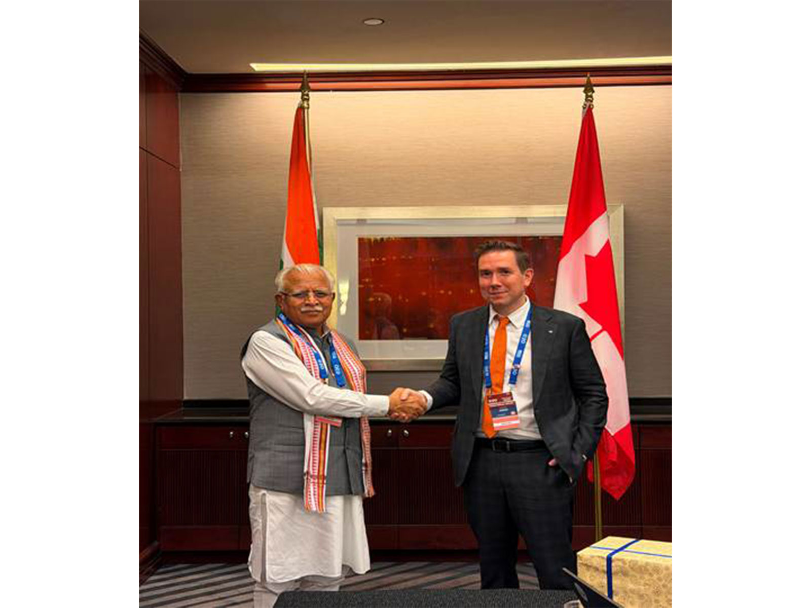 Union Minister Manohar Lal and Corey Hogan, Parliamentary Secretary to the Minister of Energy (Photo/PIB) Union Minister Manohar Lal and Corey Hogan, Parliamentary Secretary to the Minister of Energy (Photo/PIB)