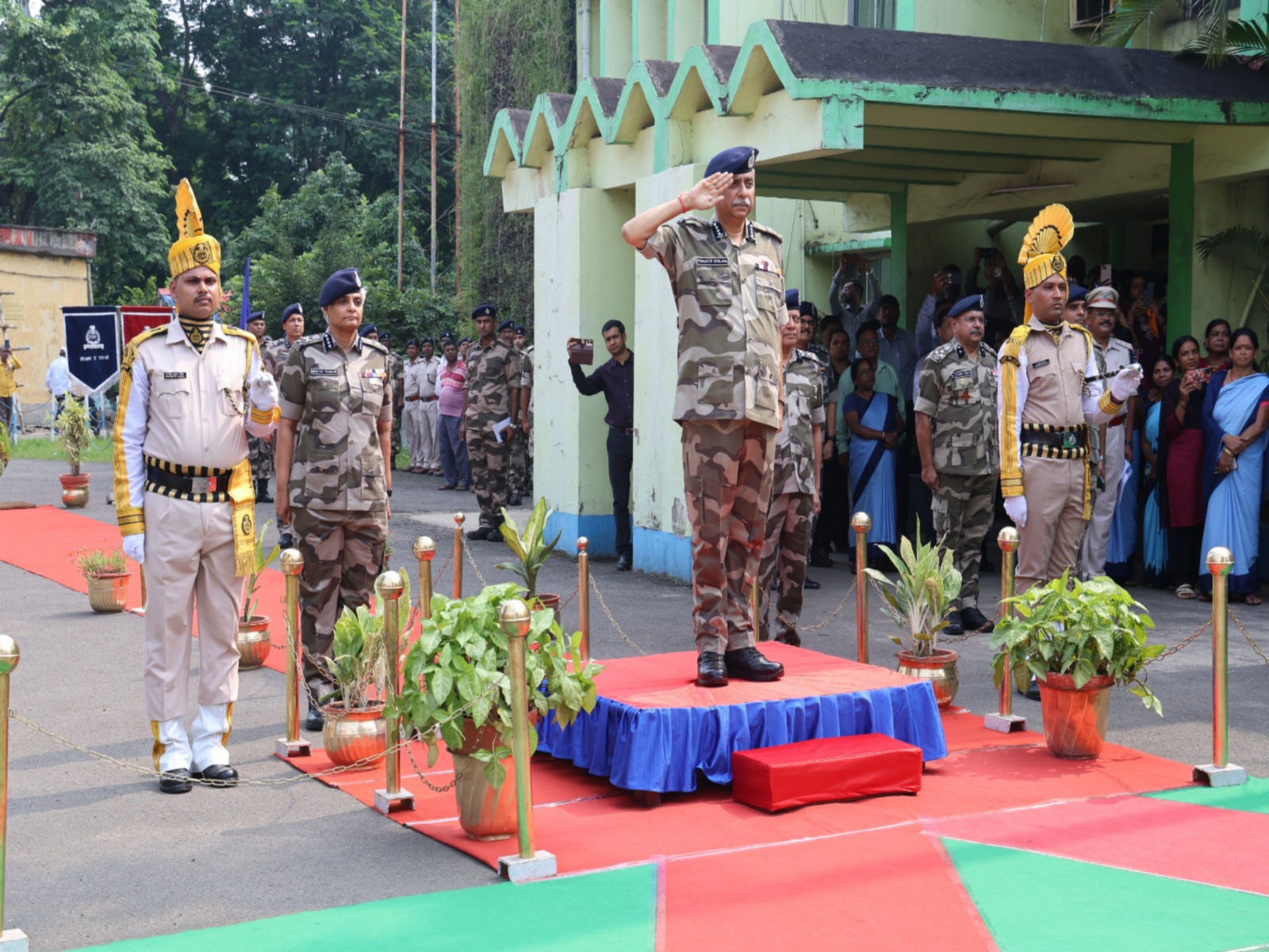 CISF Director General Praveer Ranjan (Photo/@easterncoal)