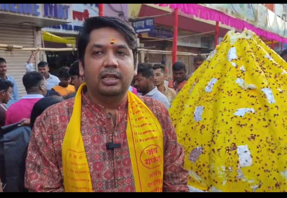 Ganeshotsav 2026: Pune devotee offers 251 kg modak to Dagdusheth Ganpati