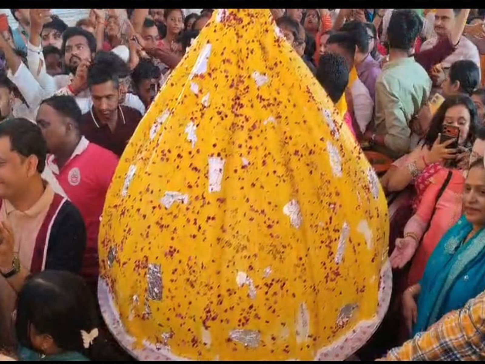 251-kg modak-shaped cake offered to Shreemant Dagdusheth Halwai Ganpati idol (Photo/ANI)
