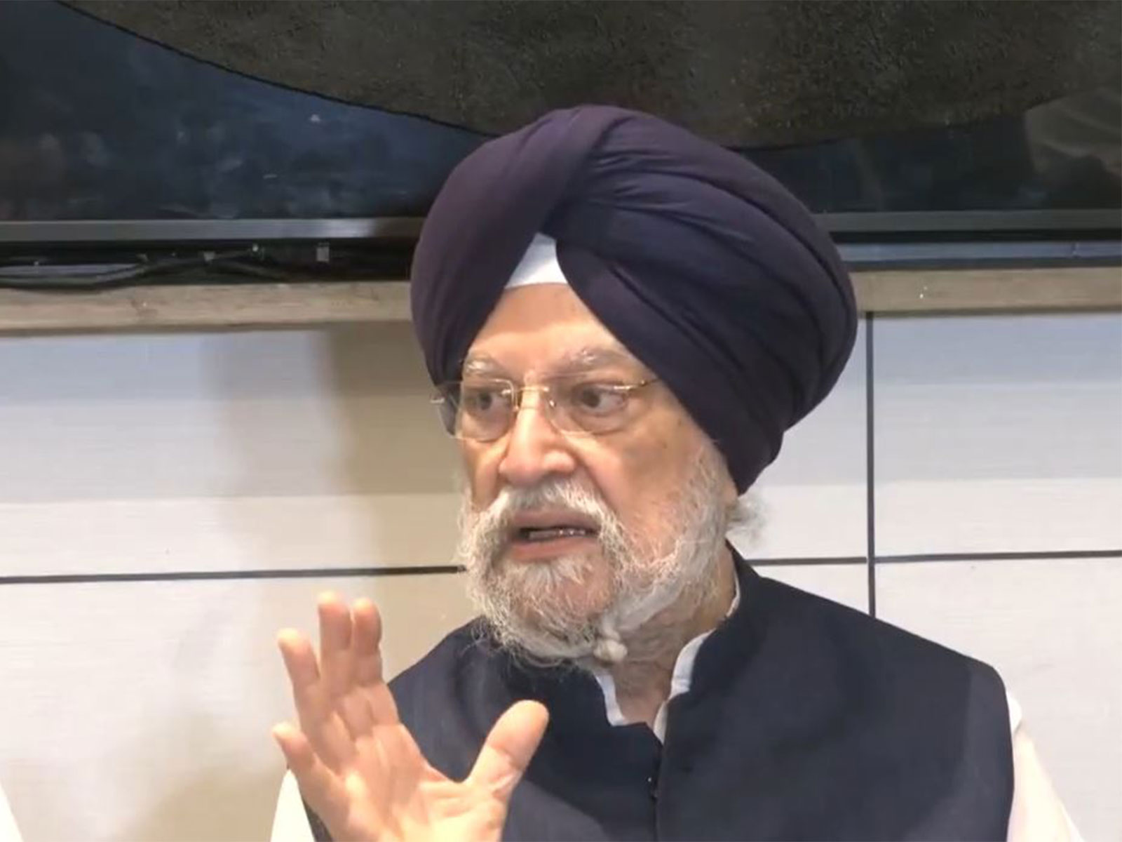 Union Minister for Petroleum and Natural Gas Hardeep Singh Puri (Photo/ANI) Union Minister for Petroleum and Natural Gas Hardeep Singh Puri (Photo/ANI)
