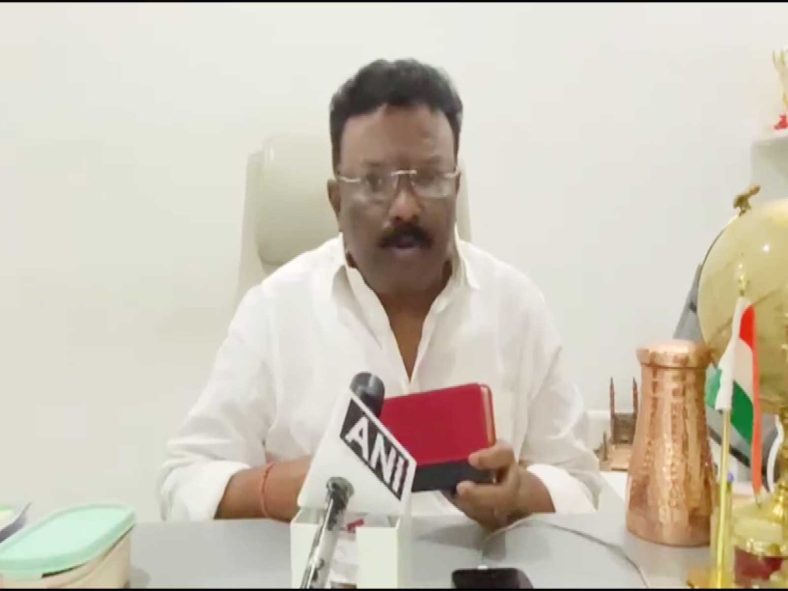 BRS leader Dasoju Sravan (Photo/ANI) BRS leader Dasoju Sravan (Photo/ANI)