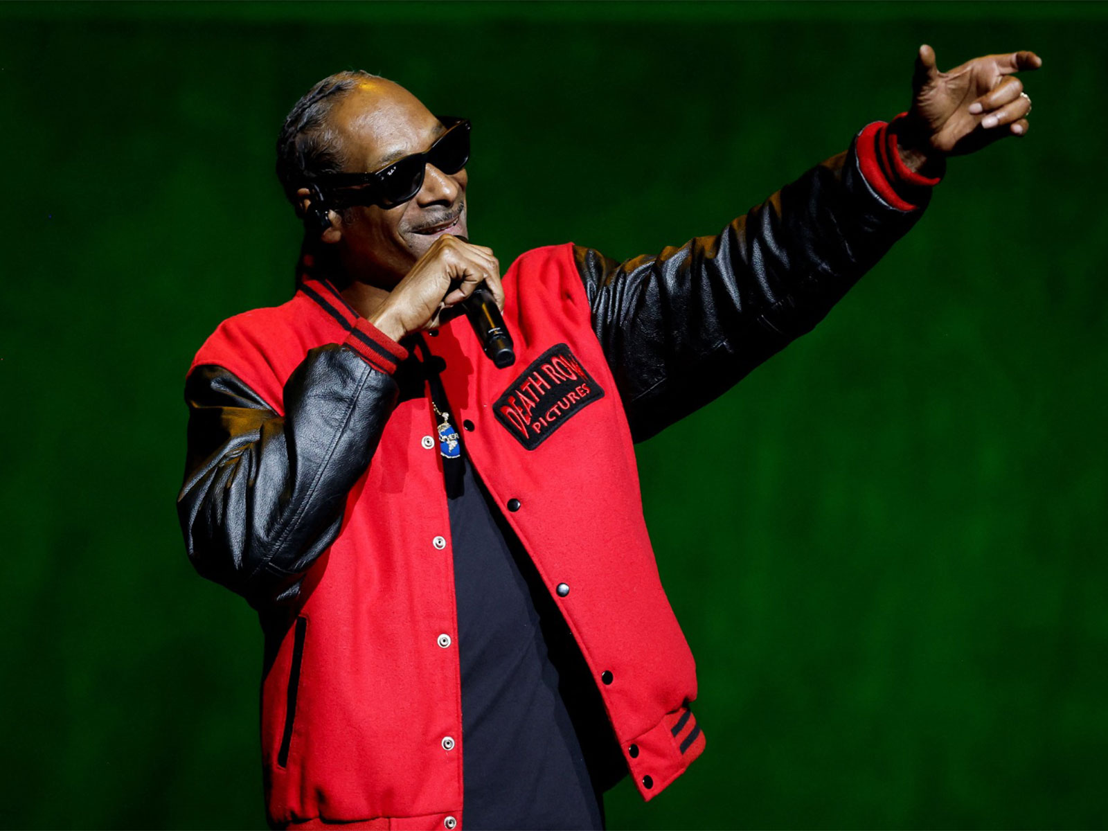 Singer-rapper Snoop Dogg (File photo/Reuters) Singer-rapper Snoop Dogg (File photo/Reuters)