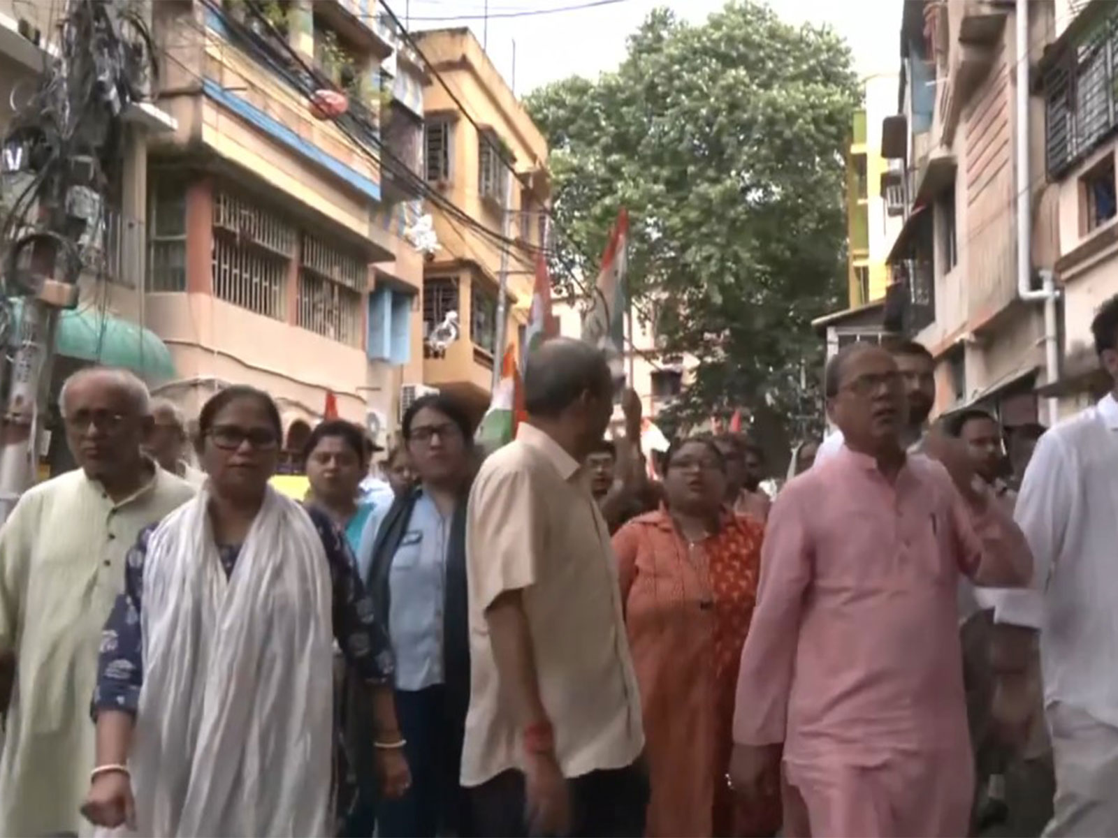 TMC leaders hold protest rally in Kolkata (Photo/ANI) TMC leaders hold protest rally in Kolkata (Photo/ANI)
