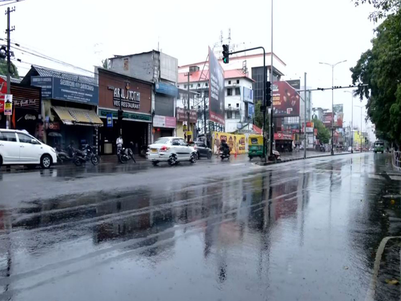 Visuals of rain lashing parts of Keralam (Photo/ANI) Visuals of rain lashing parts of Keralam (Photo/ANI)