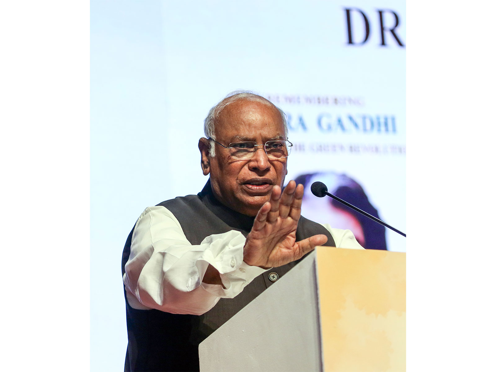 Congress president Mallikarjun Kharge (File Photo/ANI) Congress president Mallikarjun Kharge (File Photo/ANI)