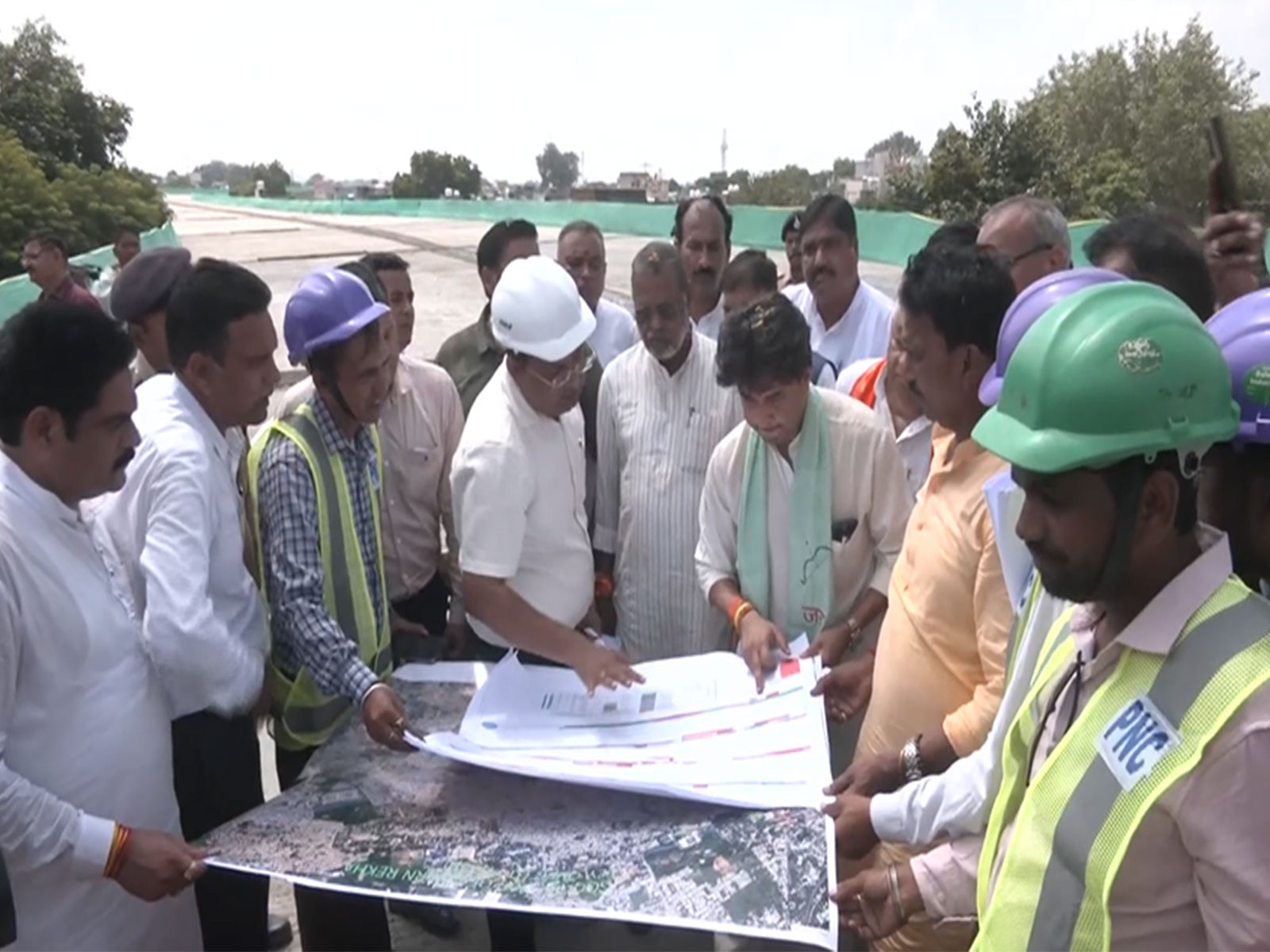 Union Minister Jyotiraditya Scindia inspecting Gwalior elevated road project (Photo/ANI) Union Minister Jyotiraditya Scindia inspecting Gwalior elevated road project (Photo/ANI)