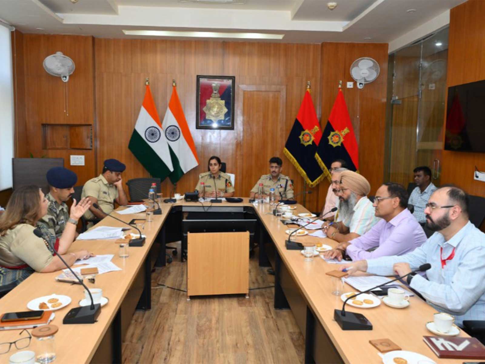 Stakeholder consultation meeting over email-based bomb threats (Photo/Chandigarhpolice)